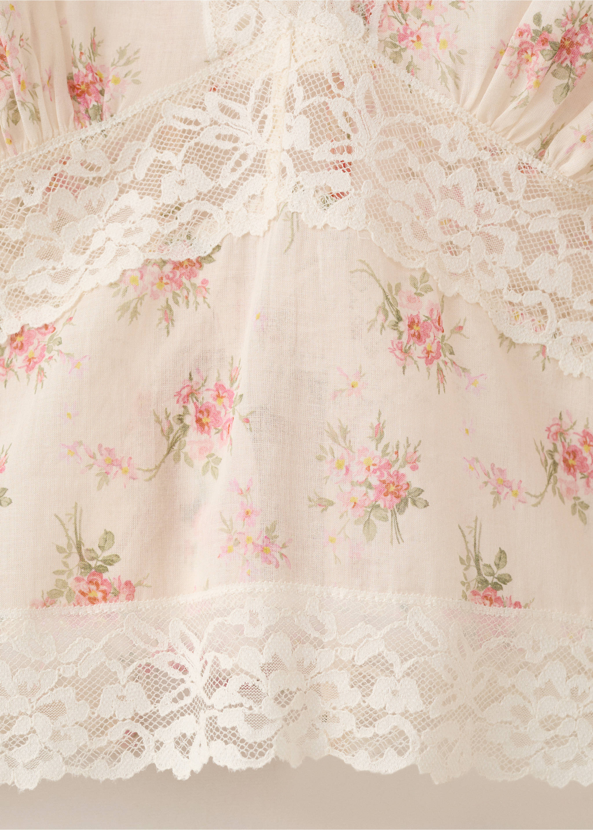 Floral lace blouse - Details of the article 0, Pink. Ref: 37091544-00.