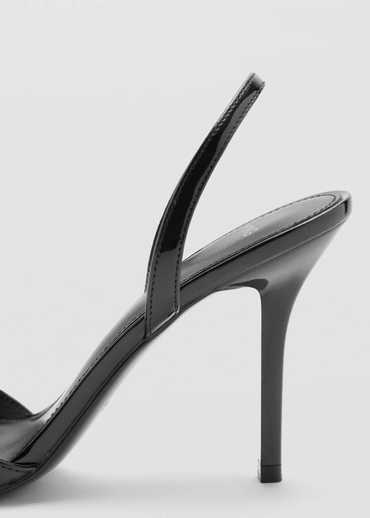 High-heeled sandals with buckle straps — Black