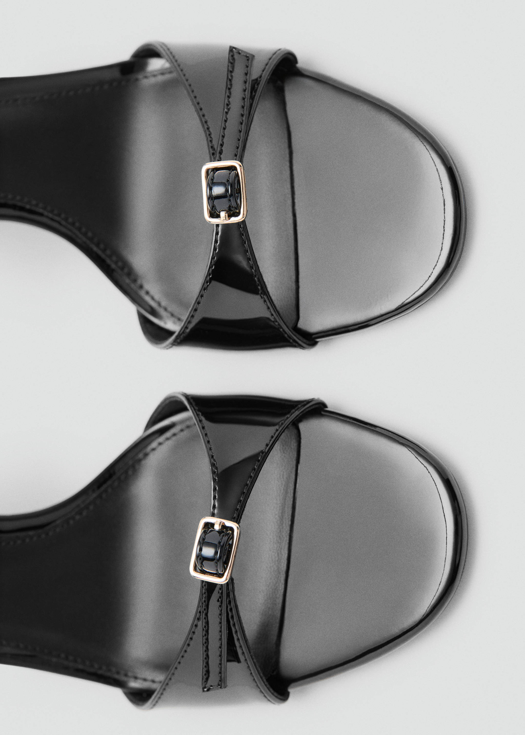 High-heeled sandals with buckle straps - Details of the article 3