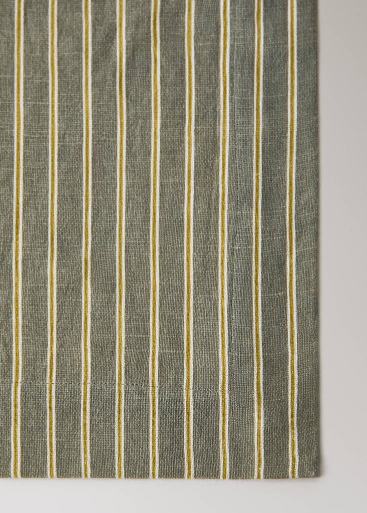 Linen cotton striped table runner — Green