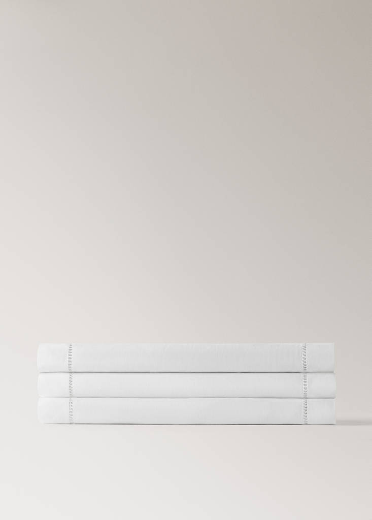Linen table runner with embroidered hemstitch — White