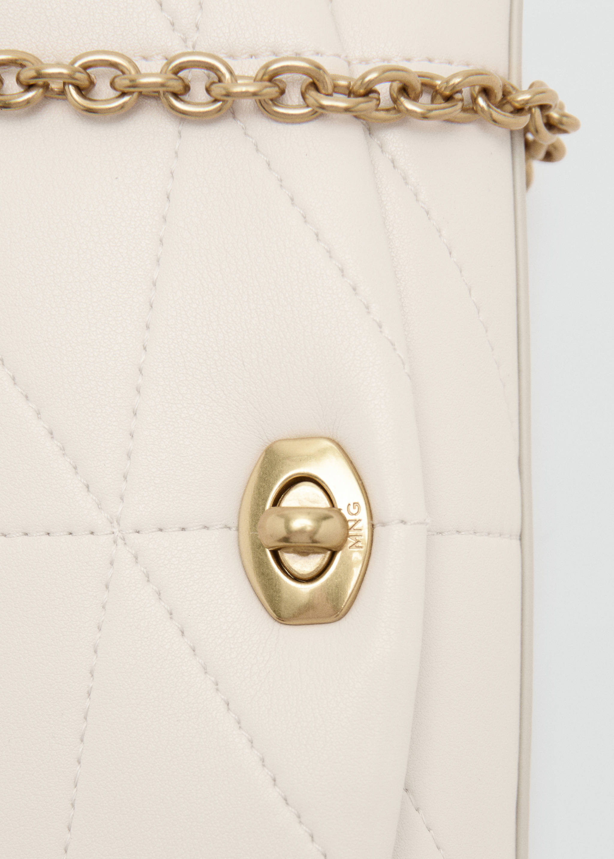 Crossbody bag with flap - Details of the article 1