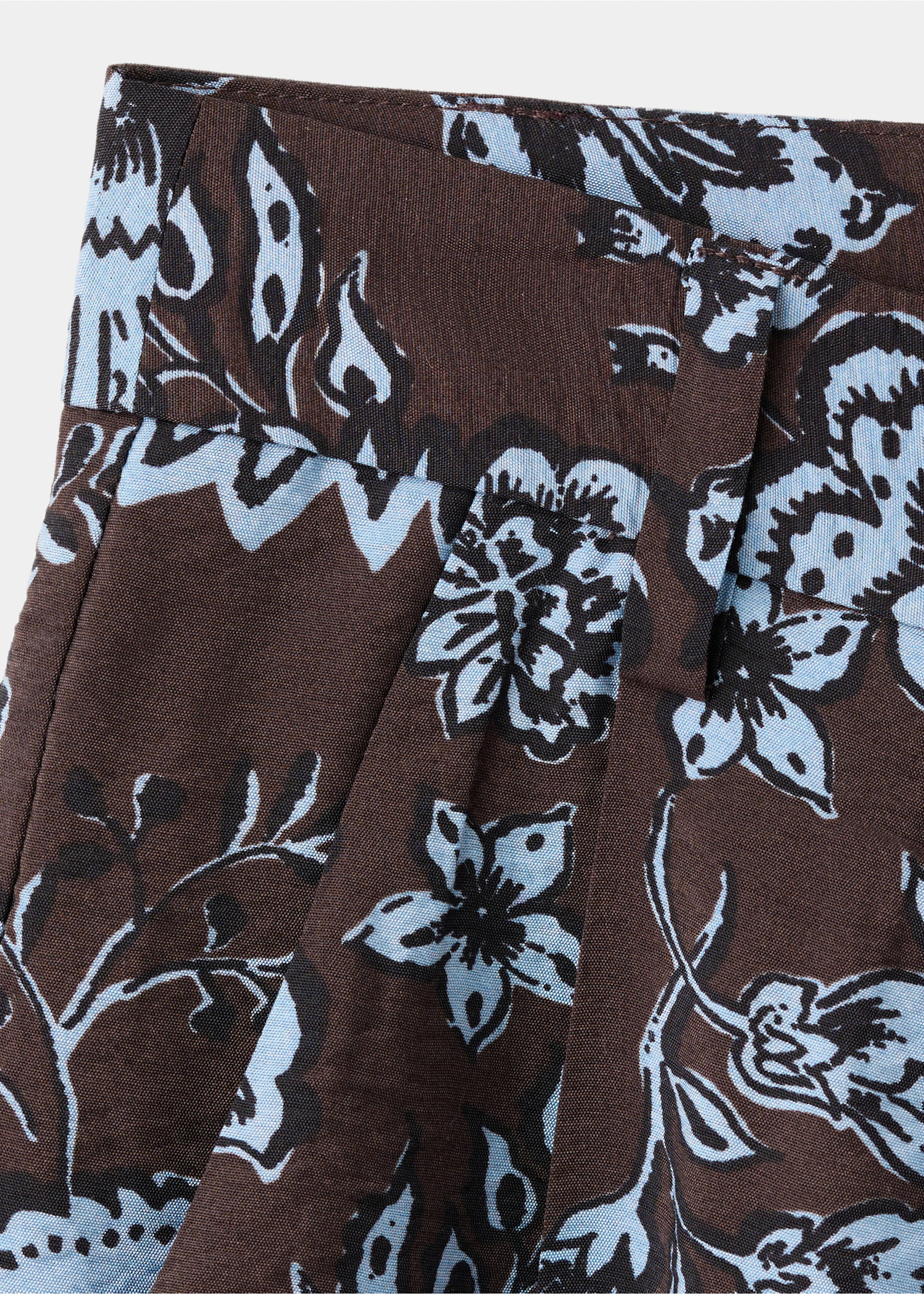 Pleated floral print shorts - Details of the article 8, Brown. Ref: 37092892-00.