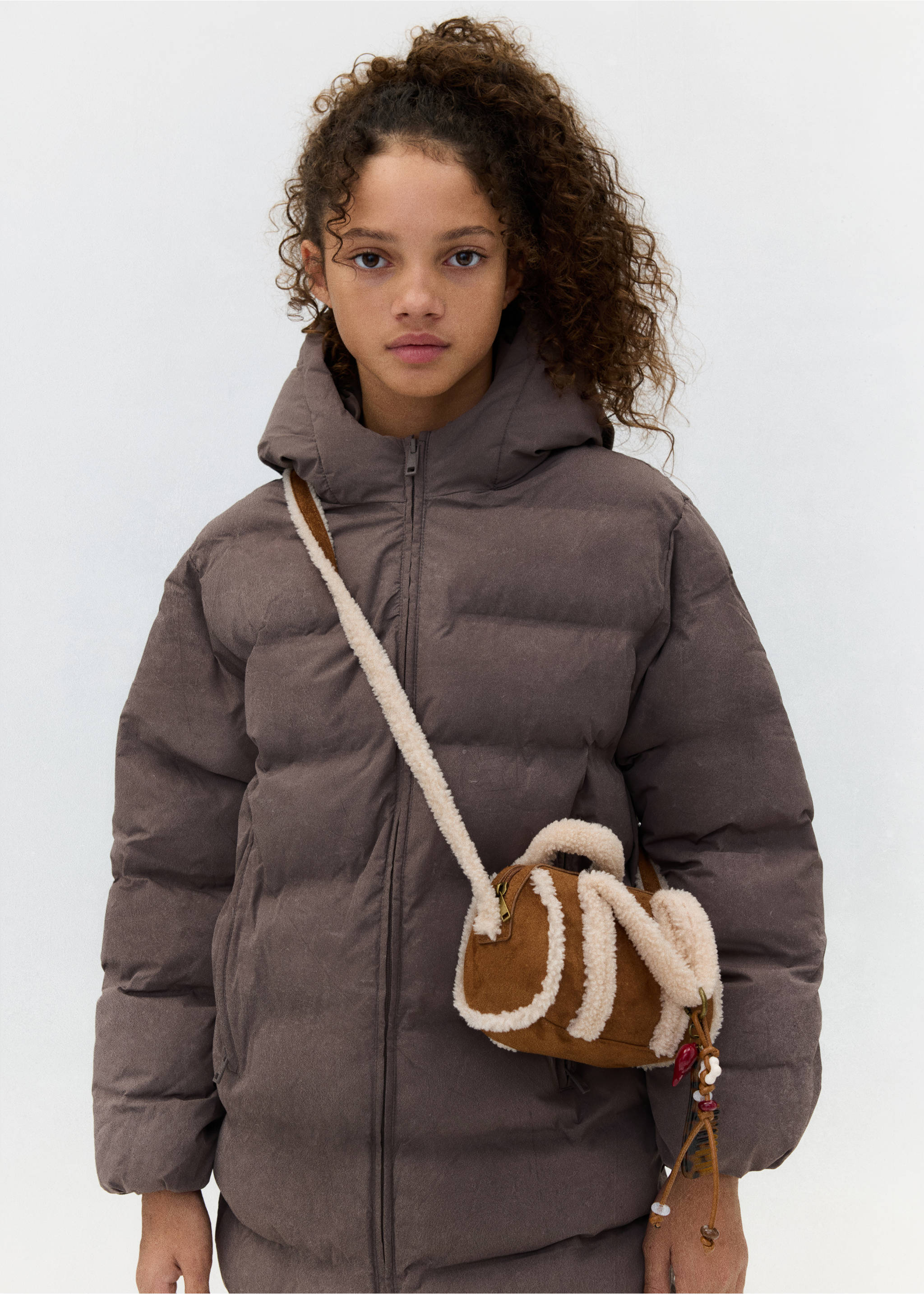 Long padded anorak with hood - Details of the article 5, Medium Brown. Ref: 37092896-00.