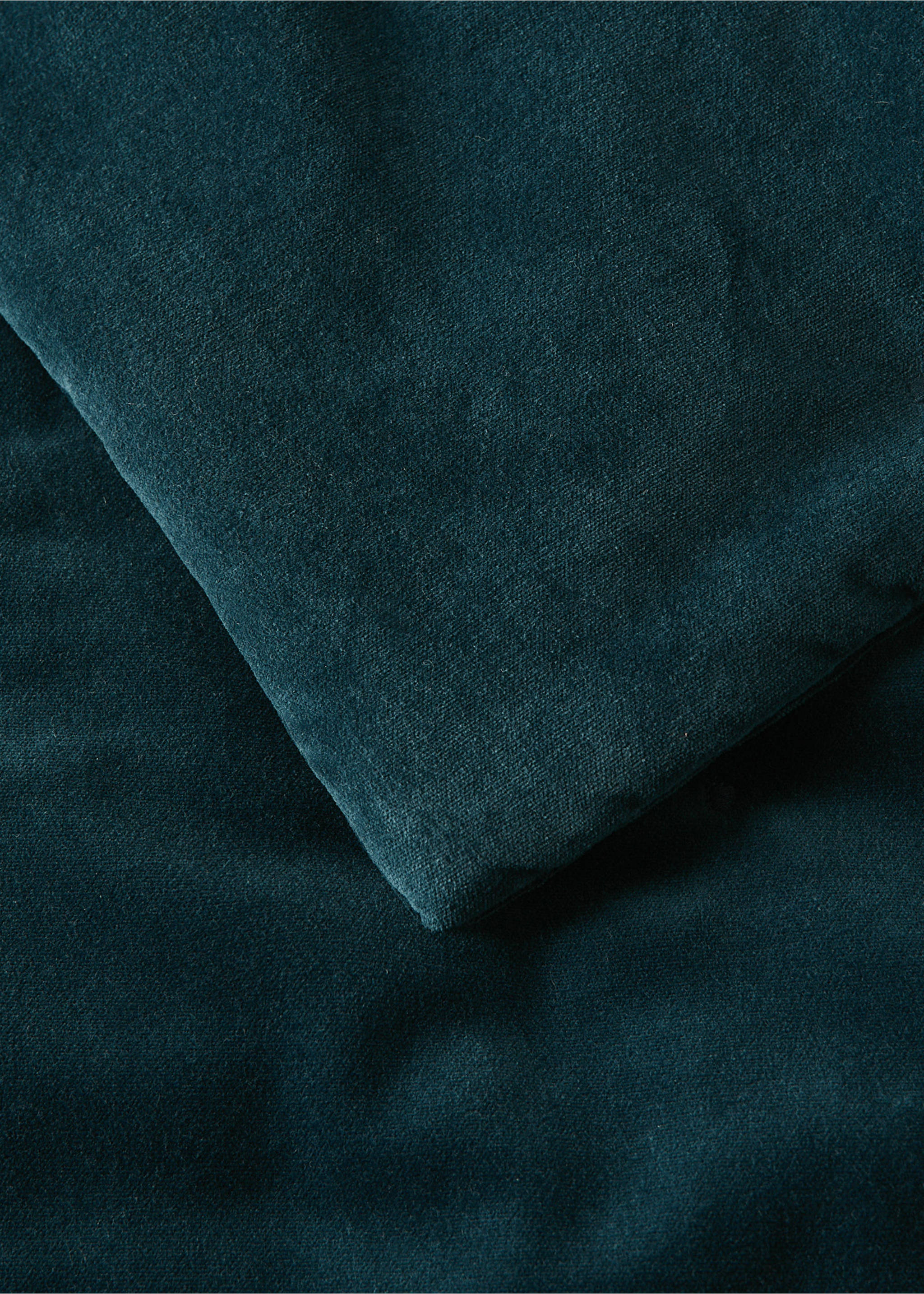 Velvet cotton garment-dye bedspread footboard - Details of the article 1, Navy. Ref: 37092907-00.