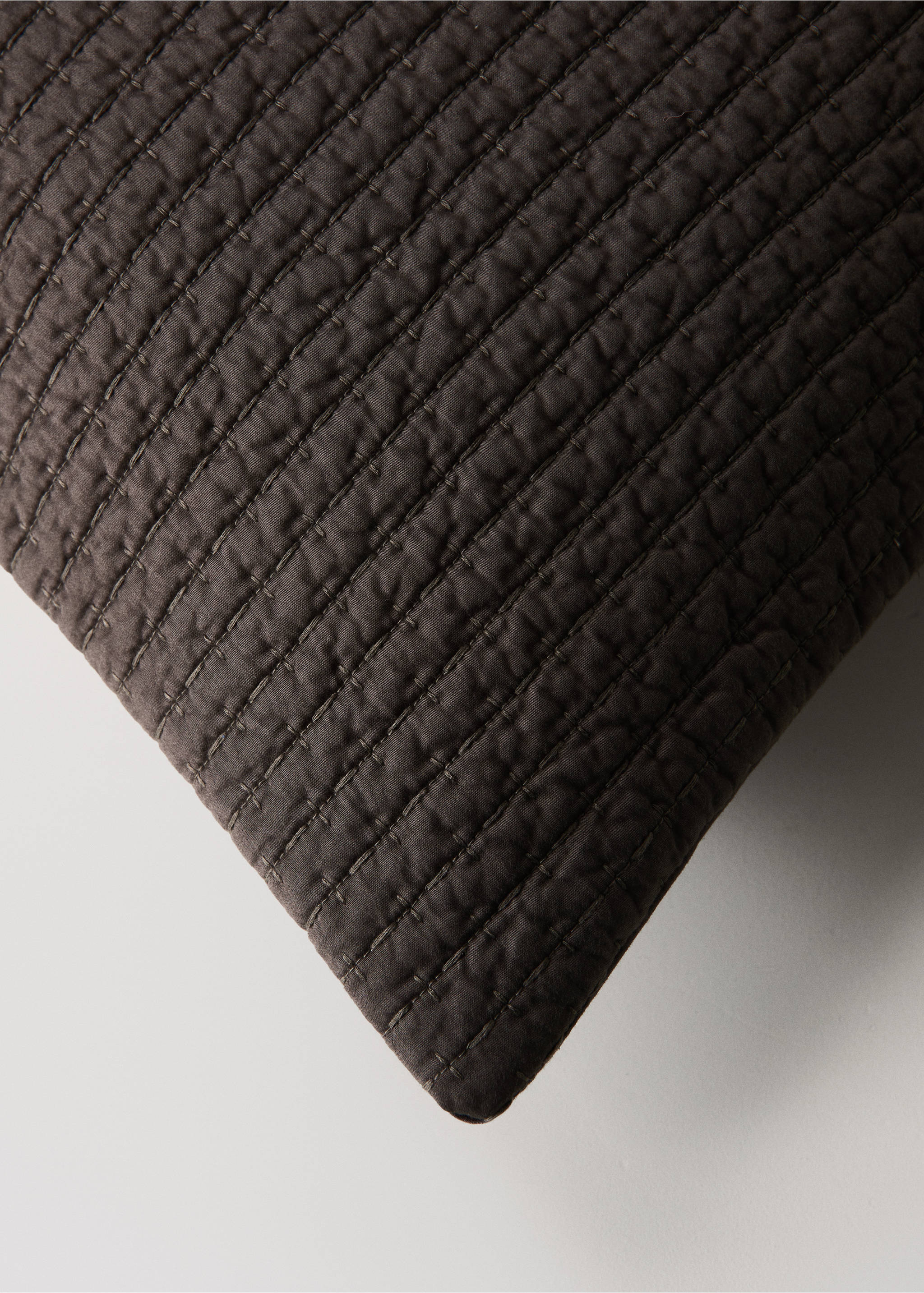 100% cotton cushion cover for bed 50x50 cm - Details of the article 1, Chocolate. Ref: 37092910-00.