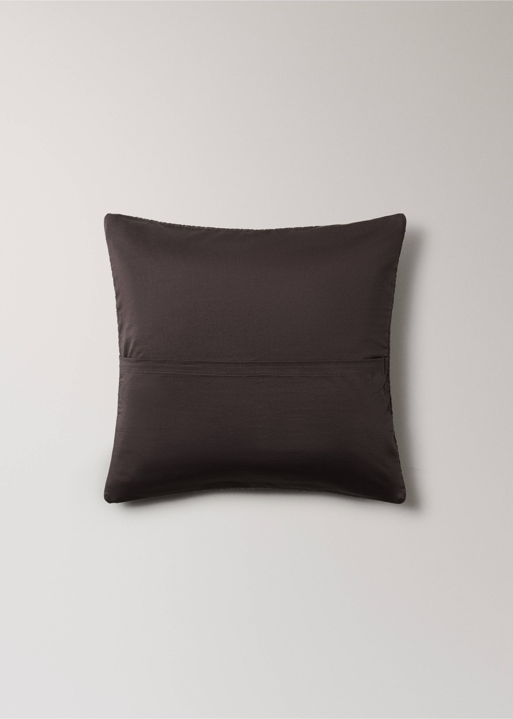 100% cotton cushion cover for bed 50x50 cm - Details of the article 9, Chocolate. Ref: 37092910-00.