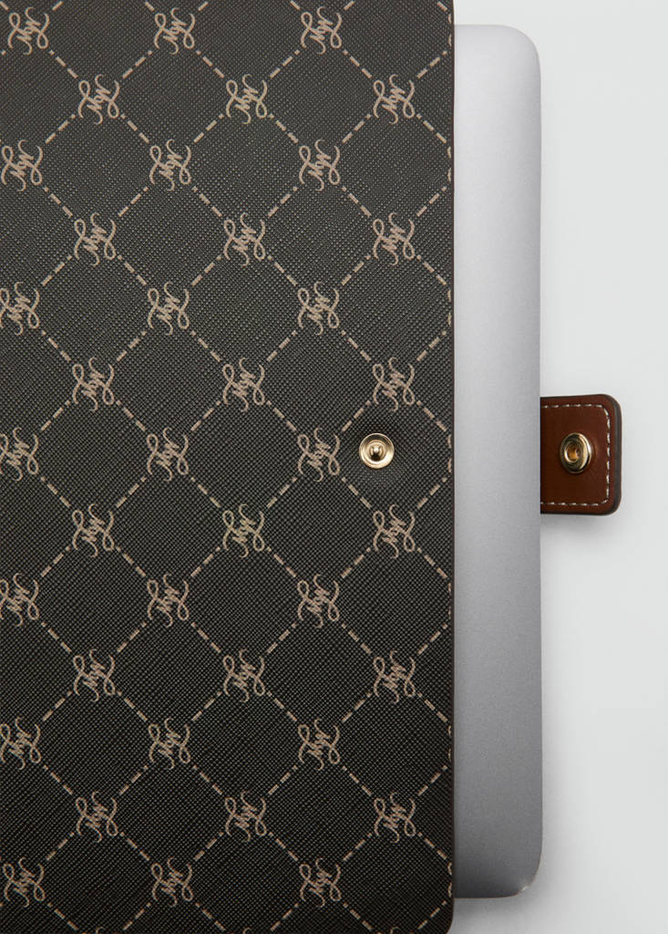 Laptop case with printed logo — Brown