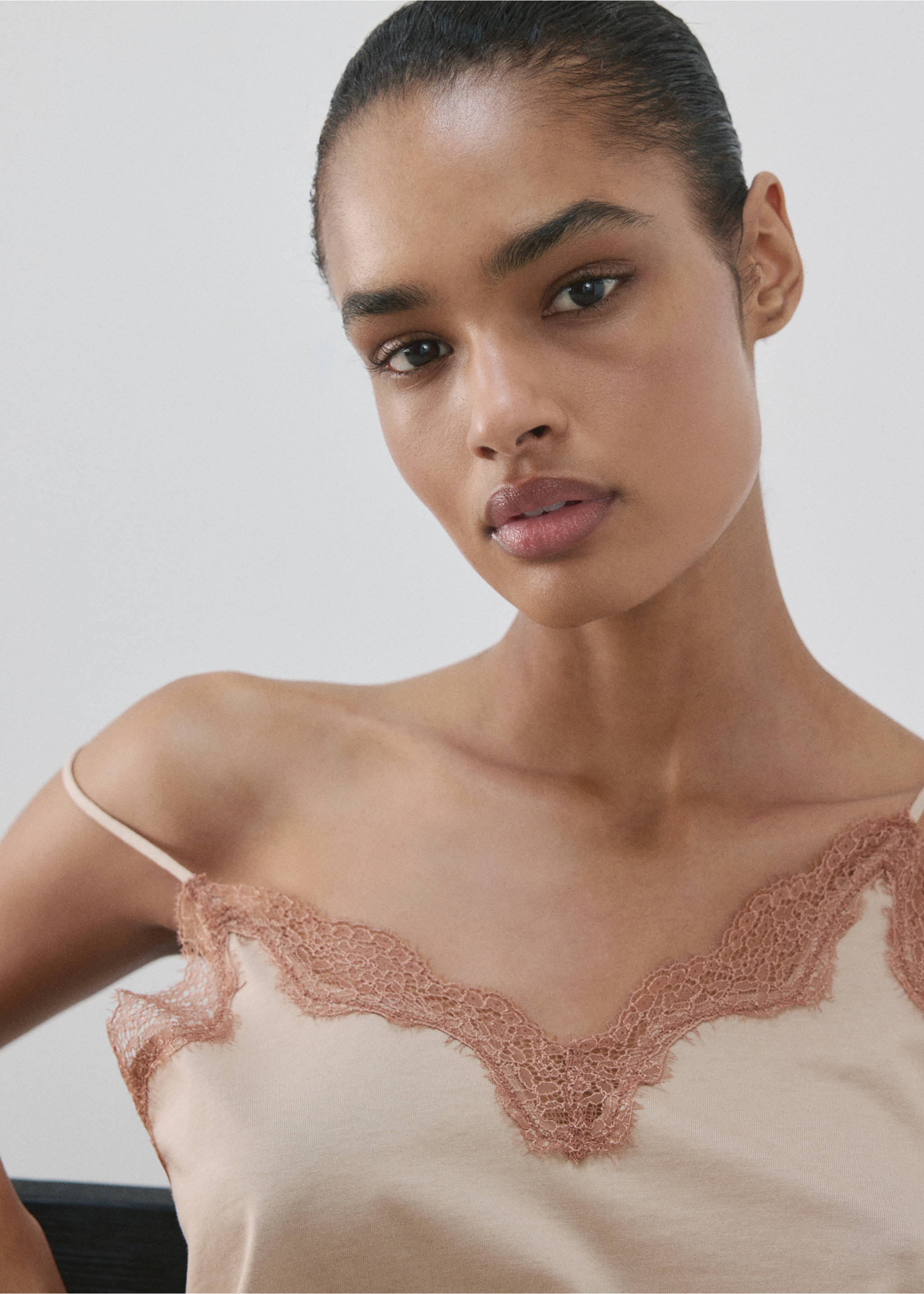 Pyjama top with straps - Details of the article 1, Pink. Ref: 37092914-00.