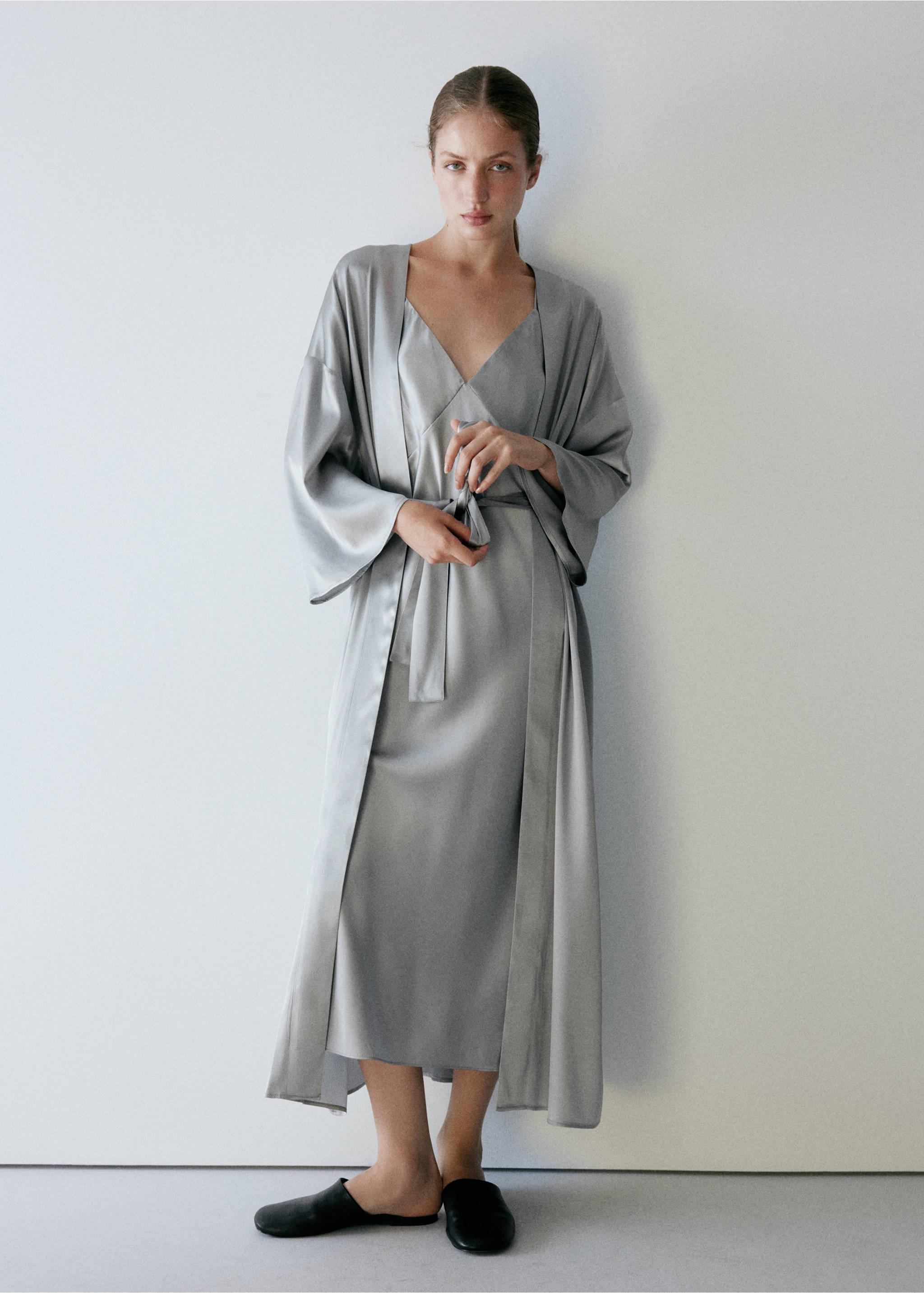 Additional silk robe - General plane, Silver. Ref: 37092916-00.