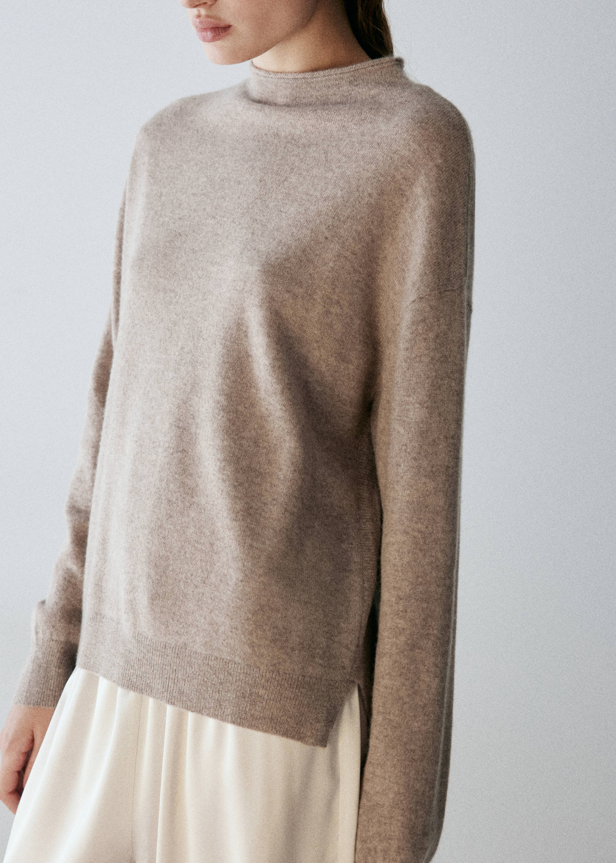 100% cashmere sweater with perkins neck - Details of the article 3