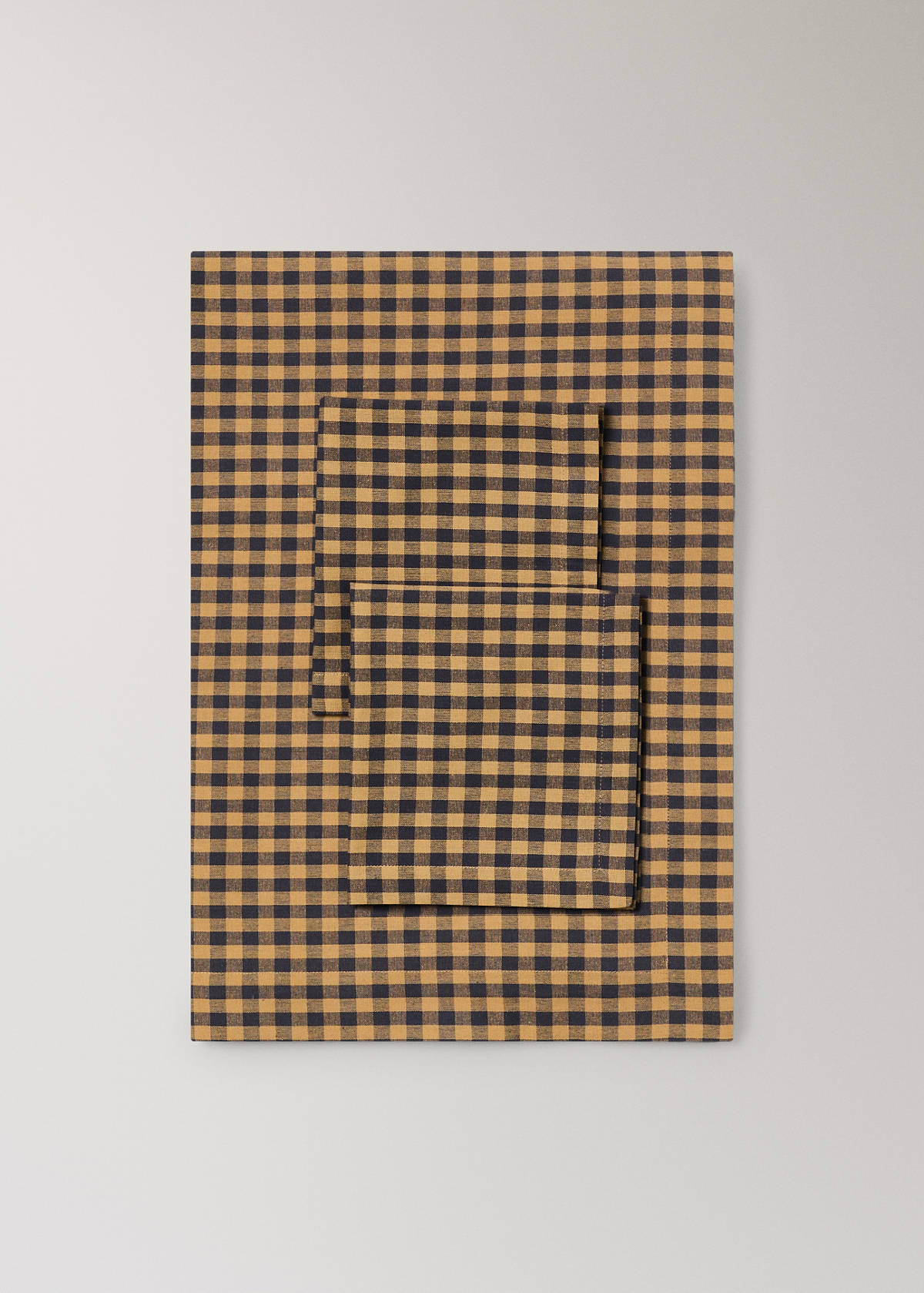 Two-tone checked cotton tablecloth for 2 to 4 people — Mustard