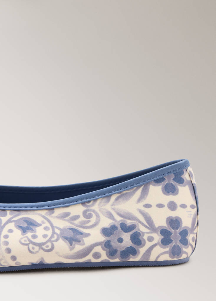 Printed satin ballerina with contrast piping — Blue