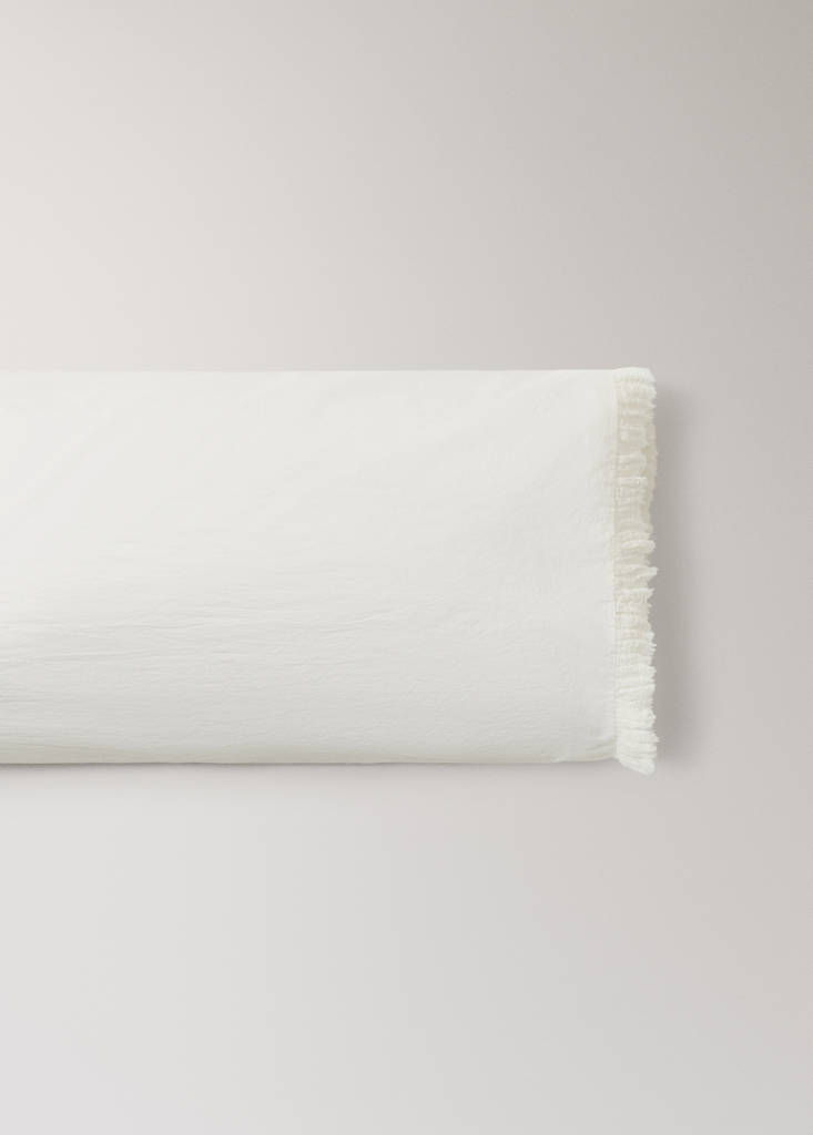 Washed cotton pillowcase with frayed gauze ruffle 45x110 cm — Ecru