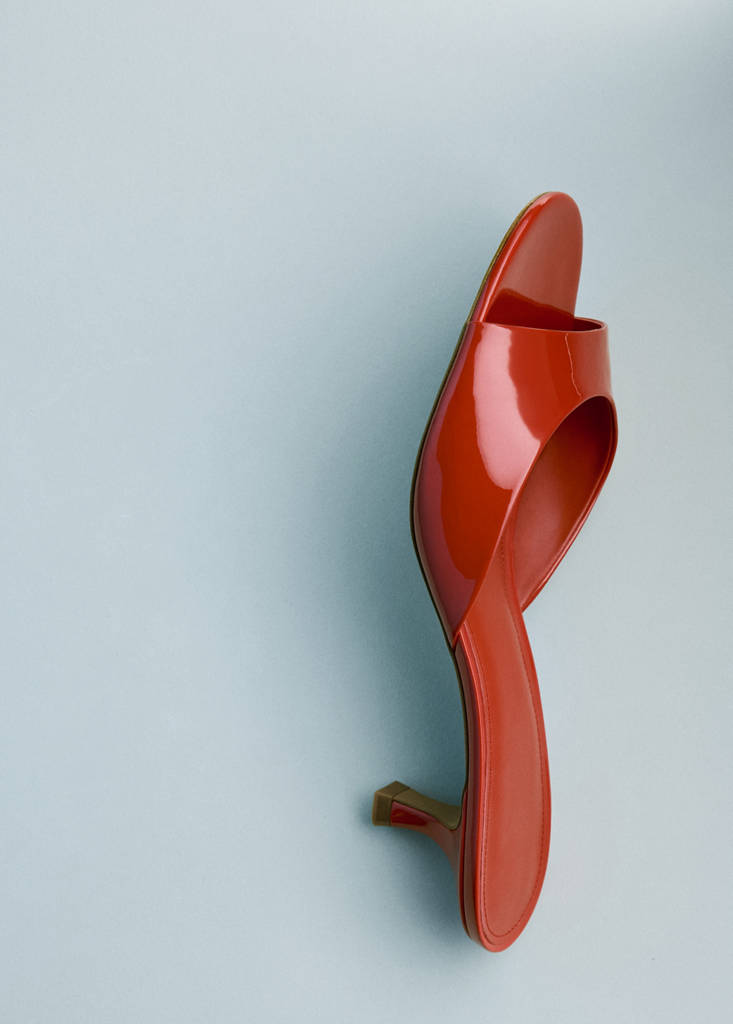Kitten-heel sandals with strap — Red