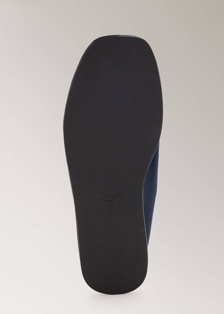 Ruched toe slipper with printed interior — Blue