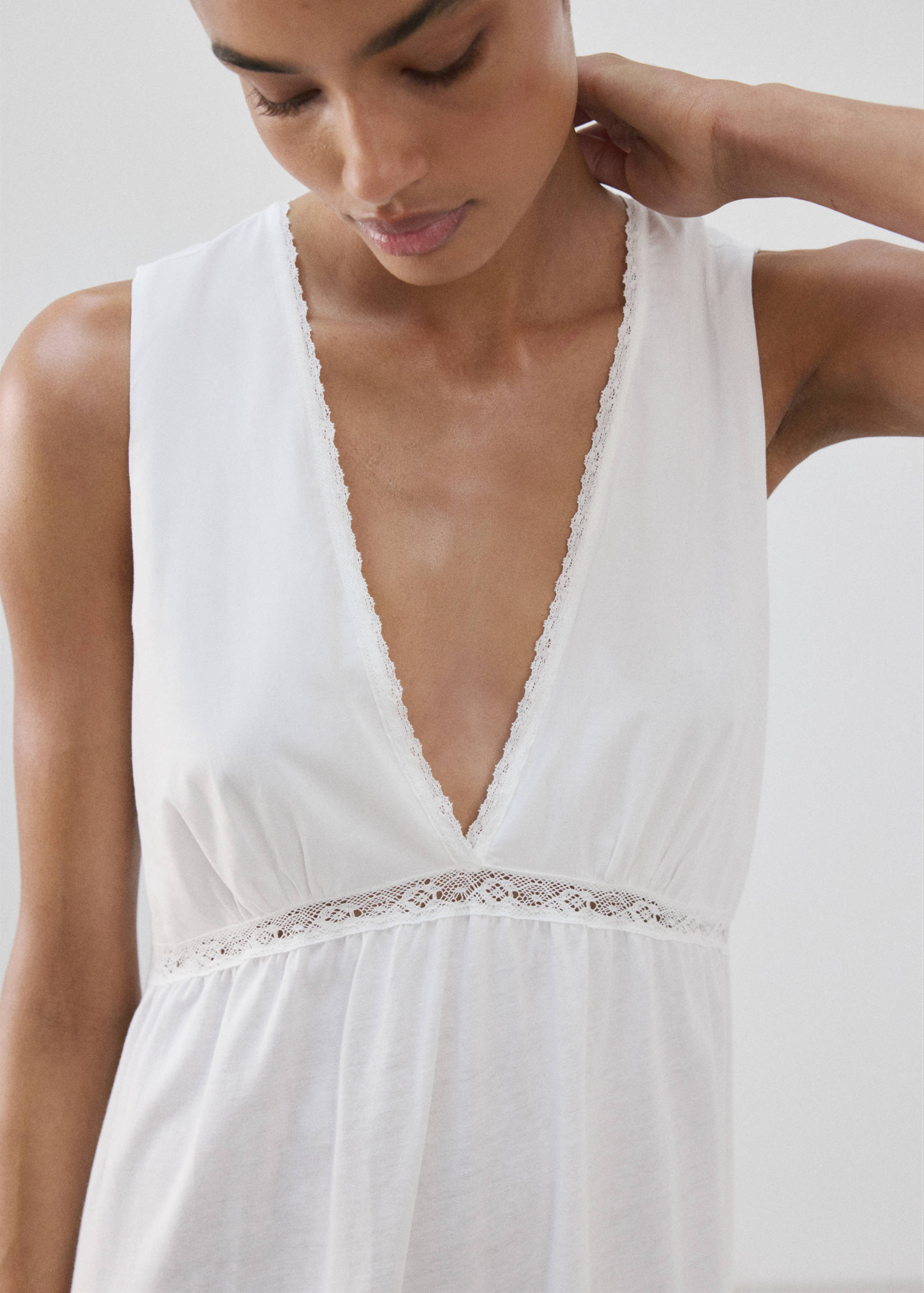 Cotton lace nightgown - Details of the article 1