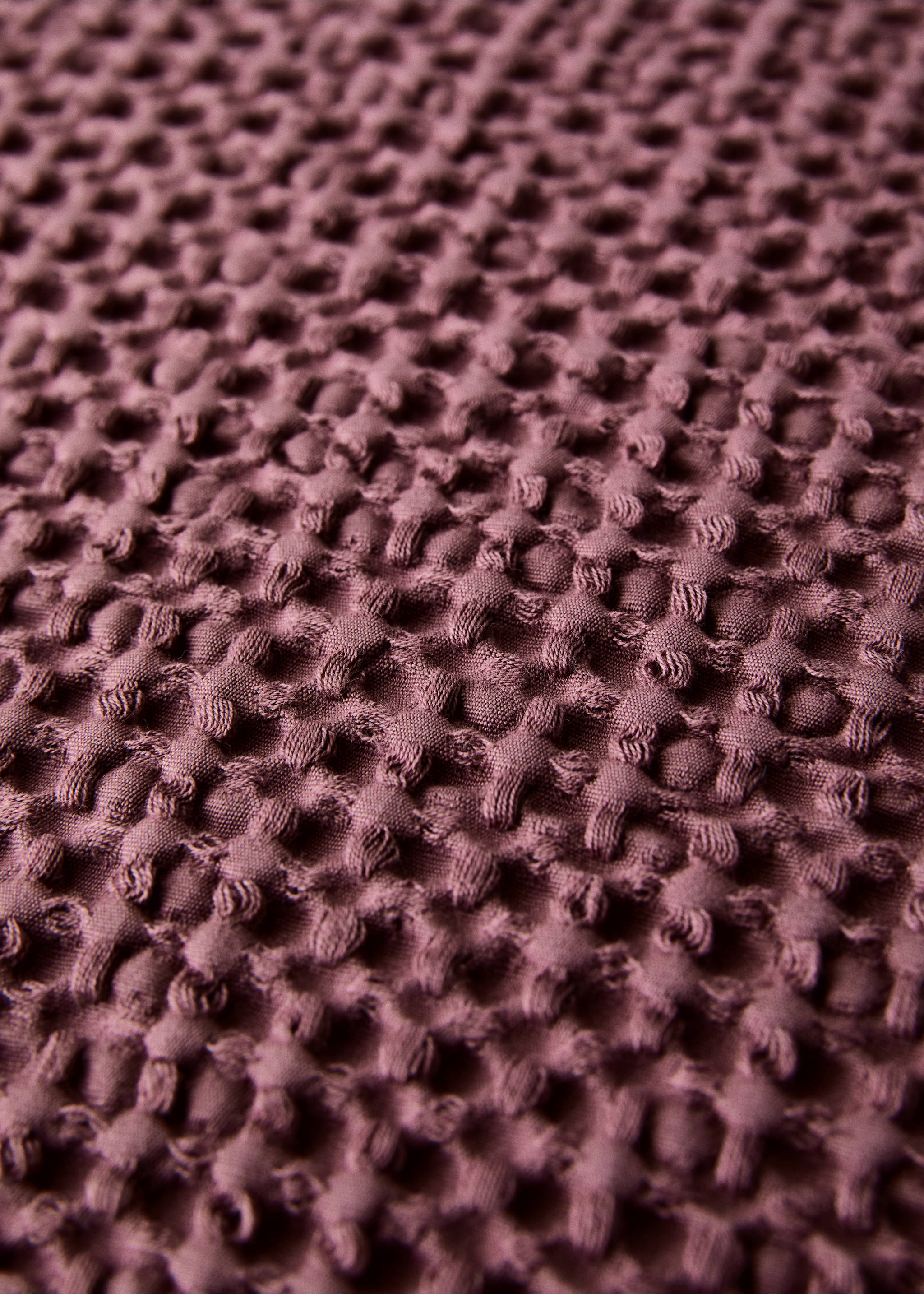 Kopfkissenbezug aus Baumwolle, stückgefärbt, 50 x 50 cm - Detail des Artikels 3, Kirschrot. Ref: 37092938-00.