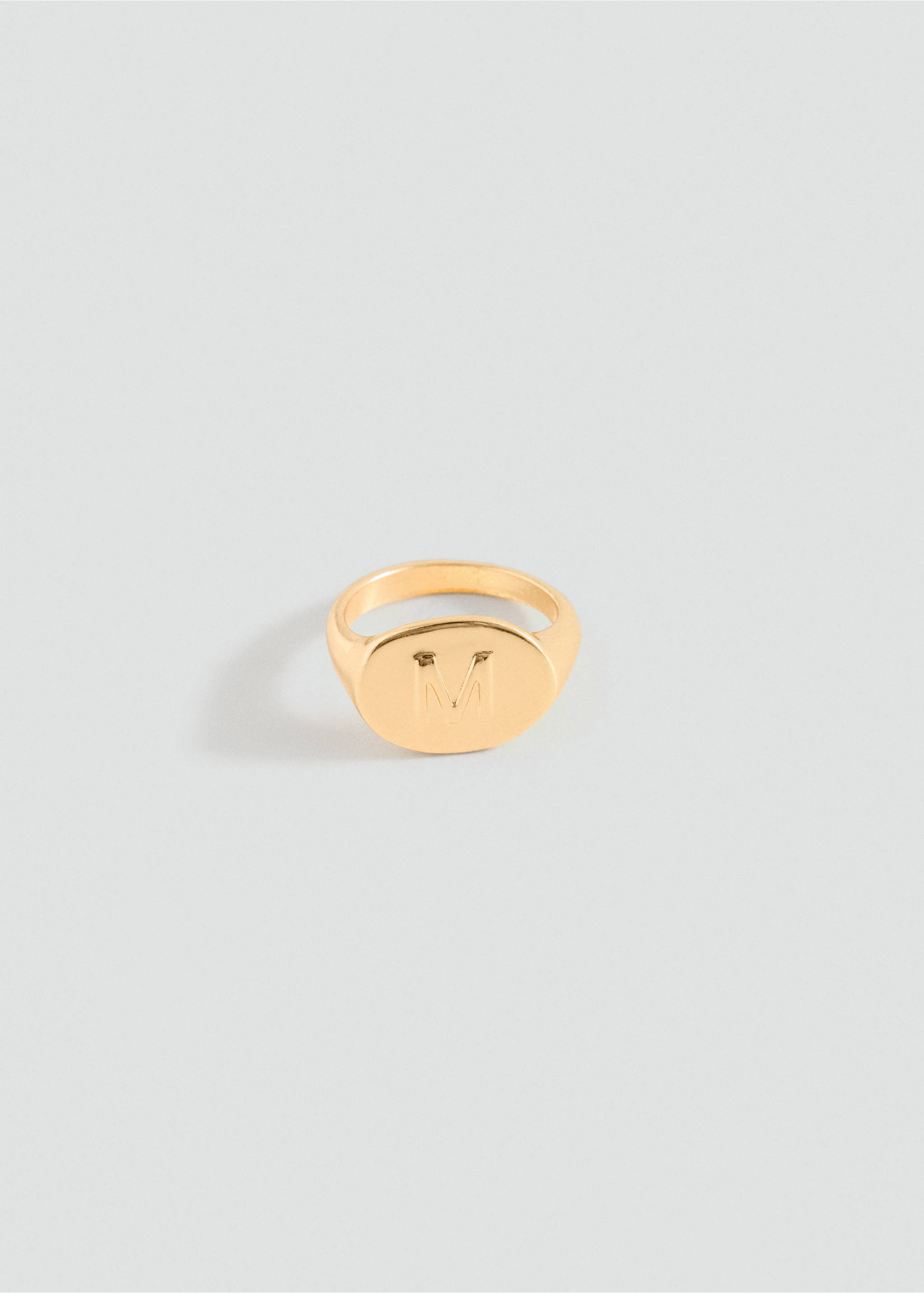 Letter detail ring - Article without model, Gold. Ref: 37092949-00.