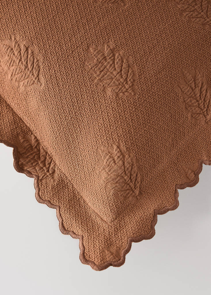 Floral embroidered cushion cover 50x50cm — Caramel