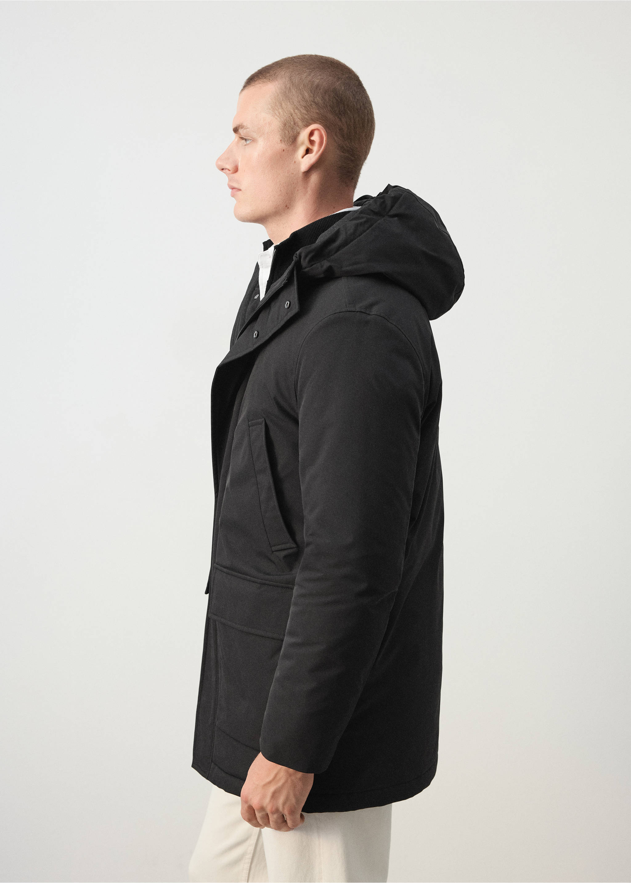 Parka water-repellent bolsillos - Detalle del artículo 3, Negro. Ref: 37093273-00.