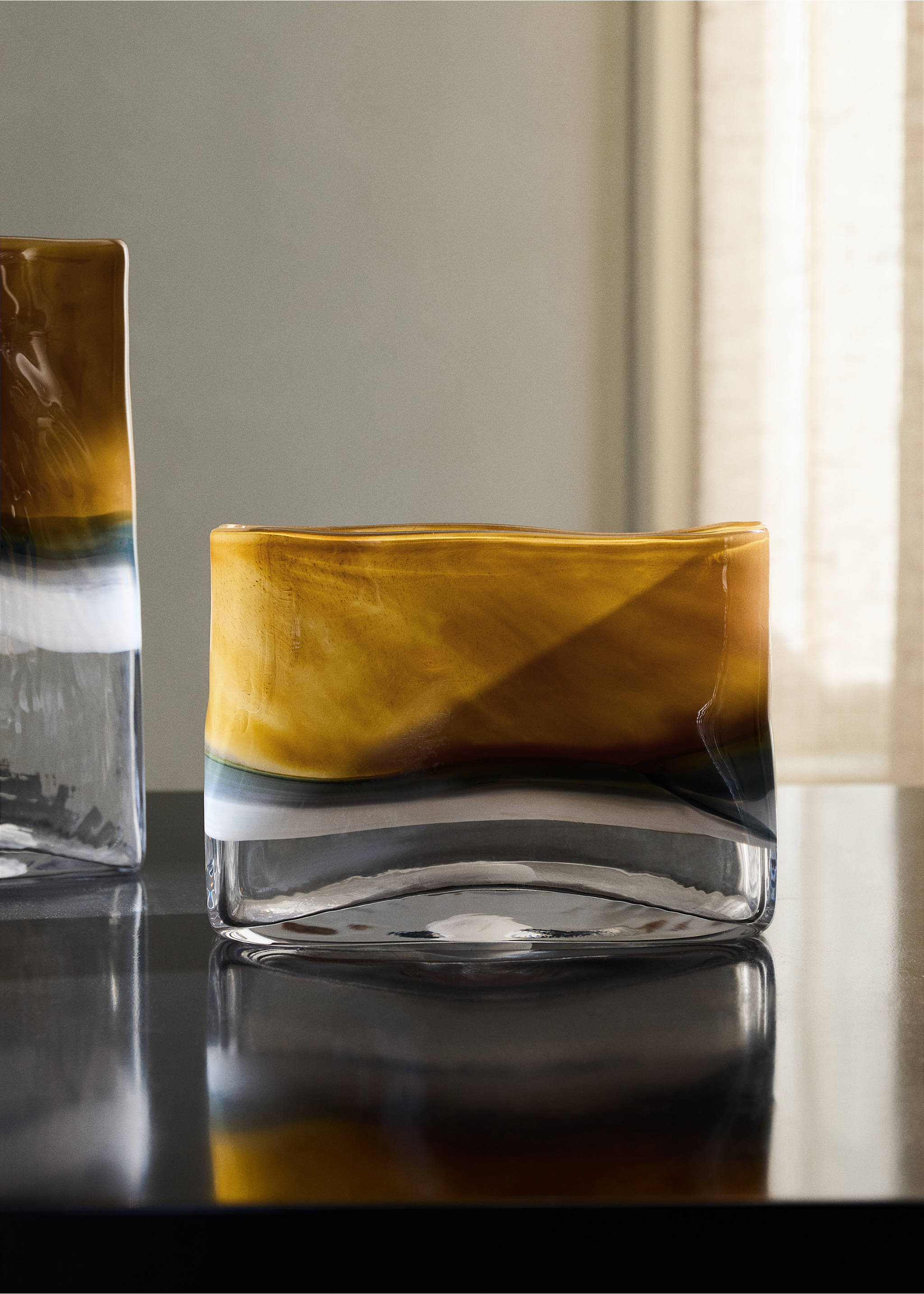 100% semi-transparent crystal vase - General plane, Ochre. Ref: 37093274-00.