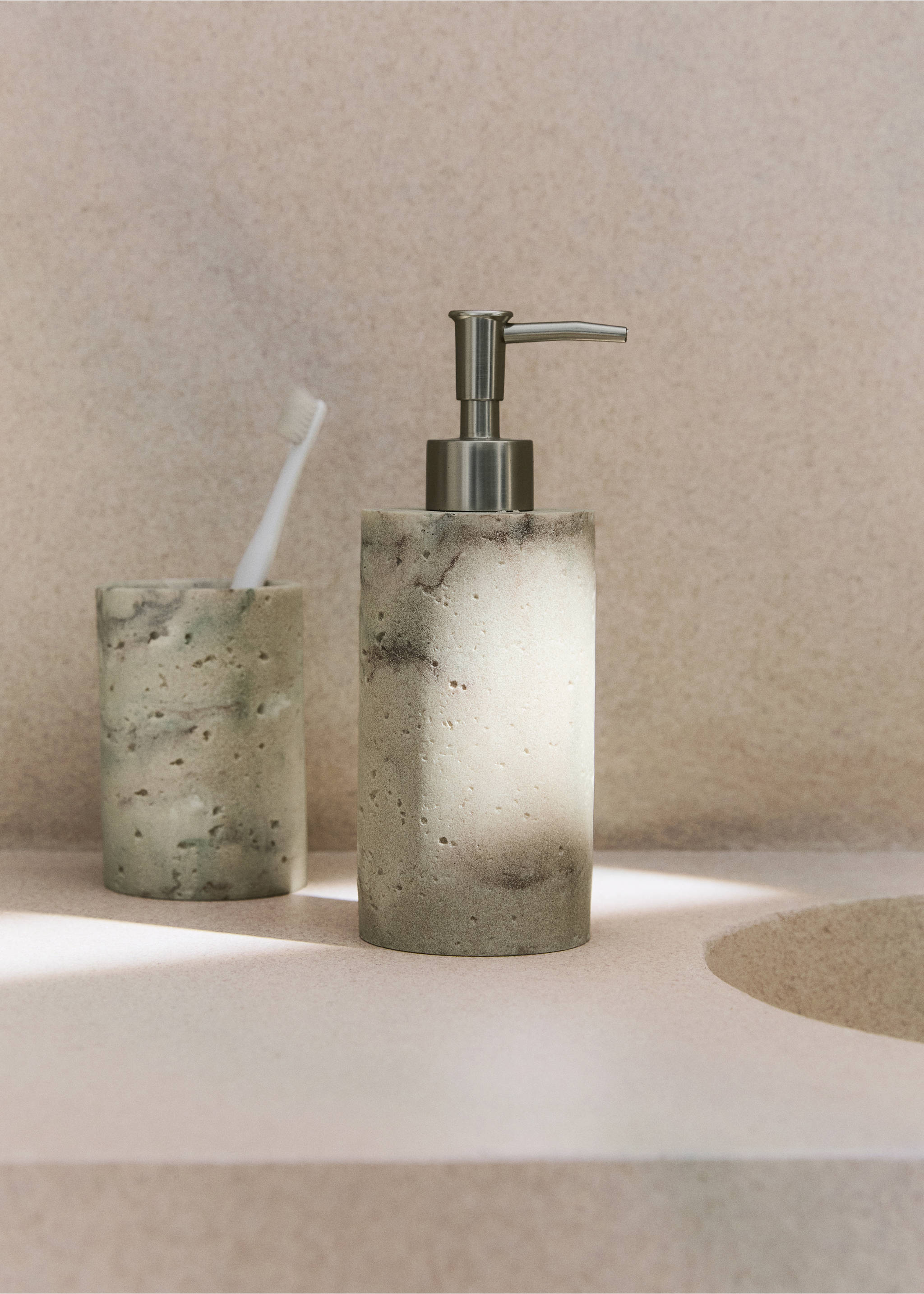 Travertine-effect resin soap dispenser - General plane, Sand. Ref: 37093286-00.