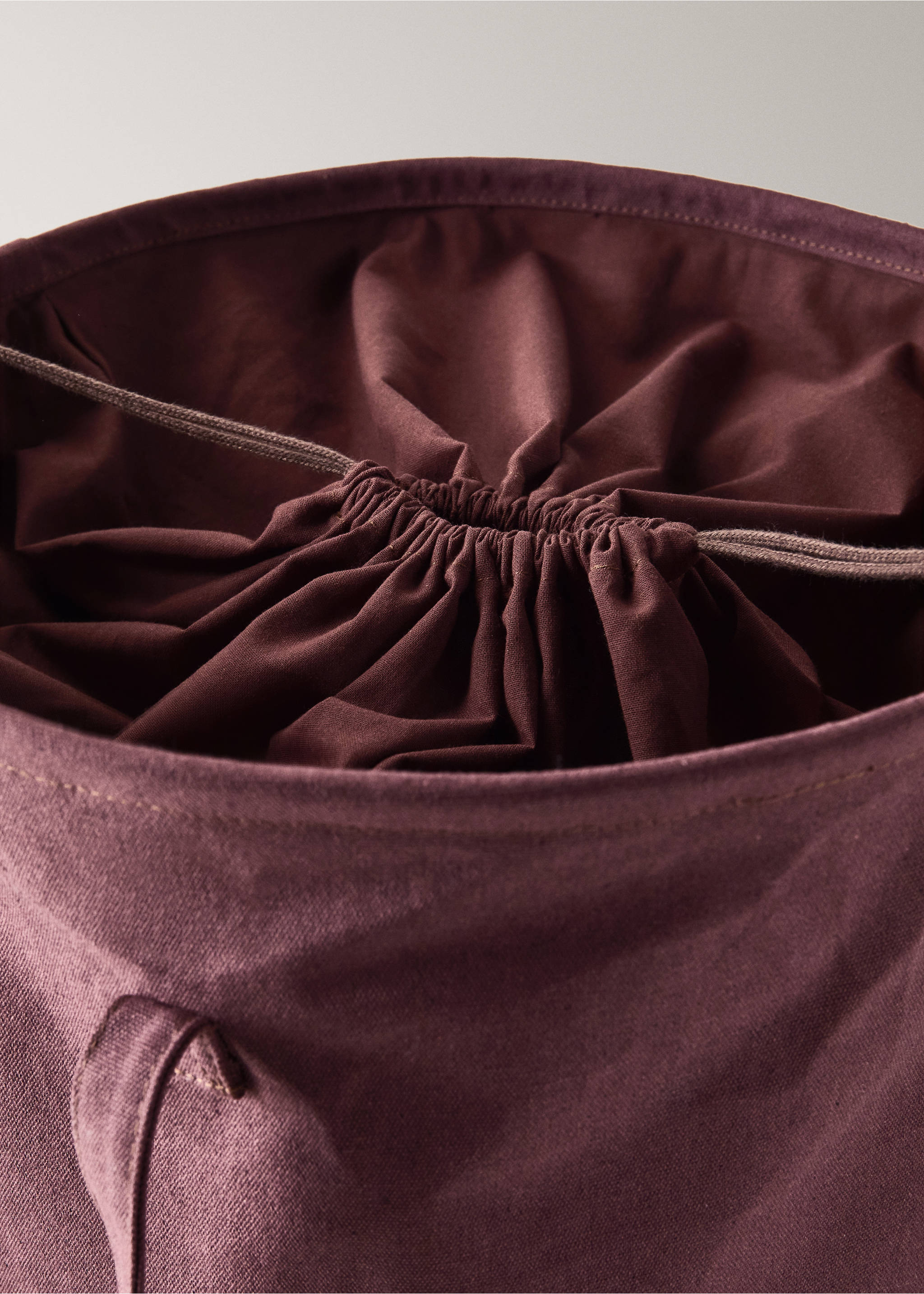 Cotton canvas basket - Details of the article 2, Burgundy. Ref: 37093288-00.