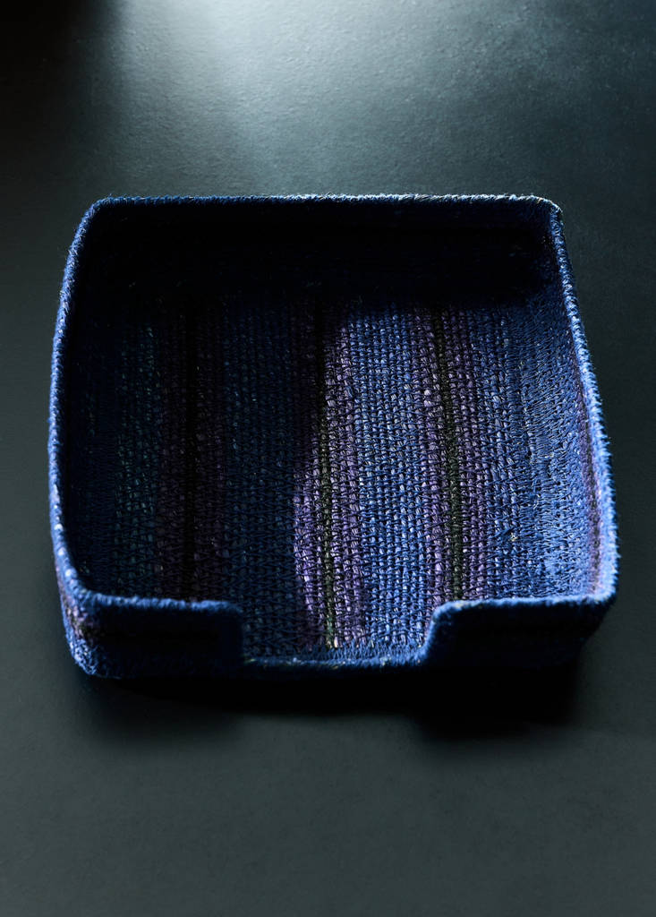 Seagrass Napkin Holder — Vibrant blue