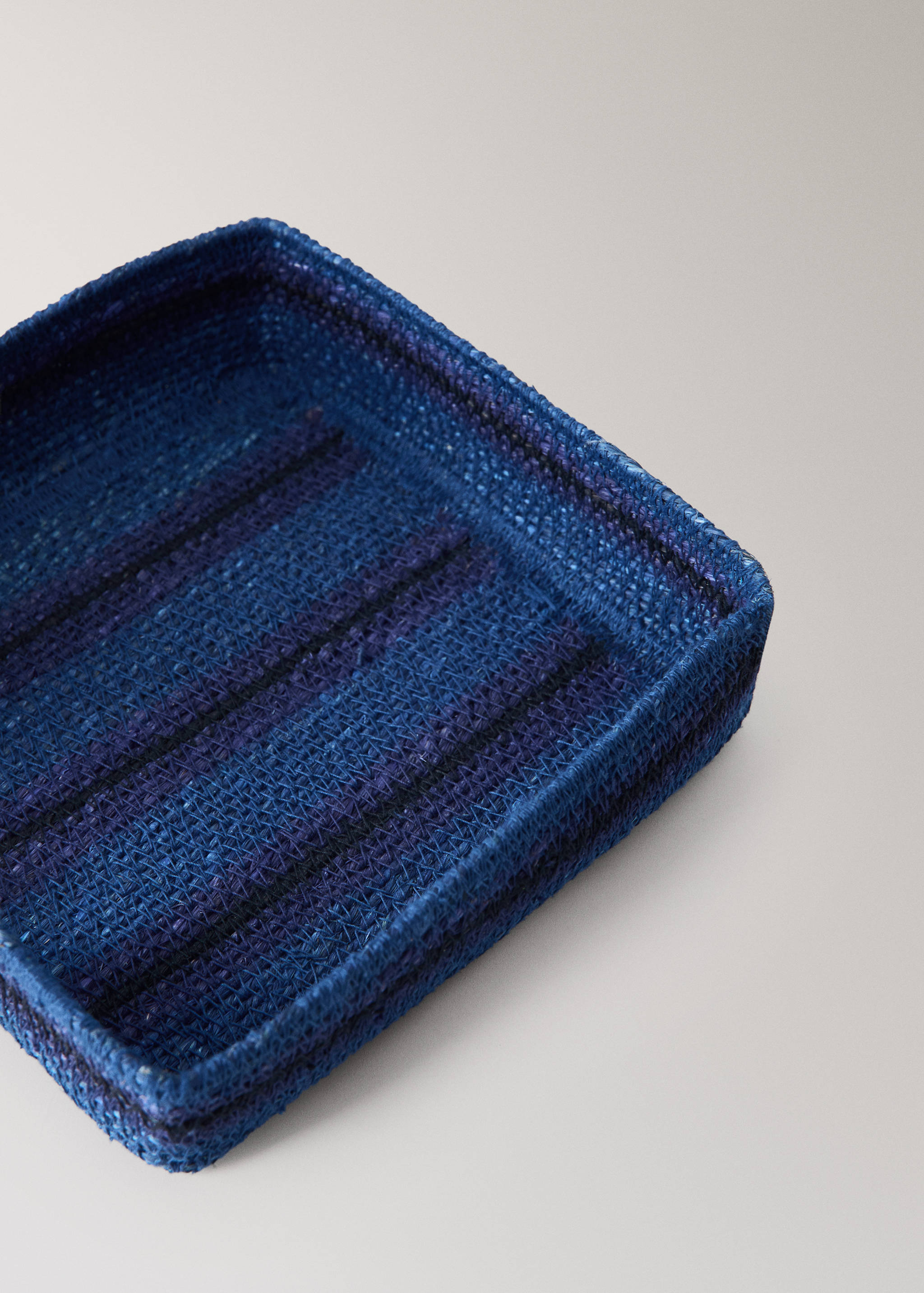 Seagrass Napkin Holder - Details of the article 1