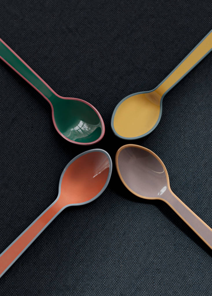 Set of 4 multi-coloured dessert spoons — Curry