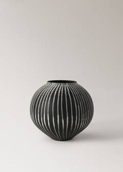 Striped ceramic vase — Black 5