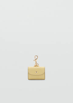 Earphone pouch with flap — Vanilla 1