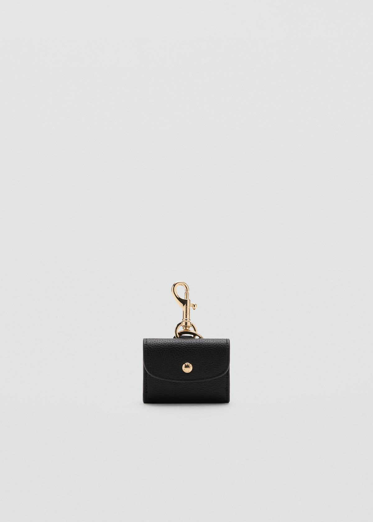 Earphone pouch with flap — Black