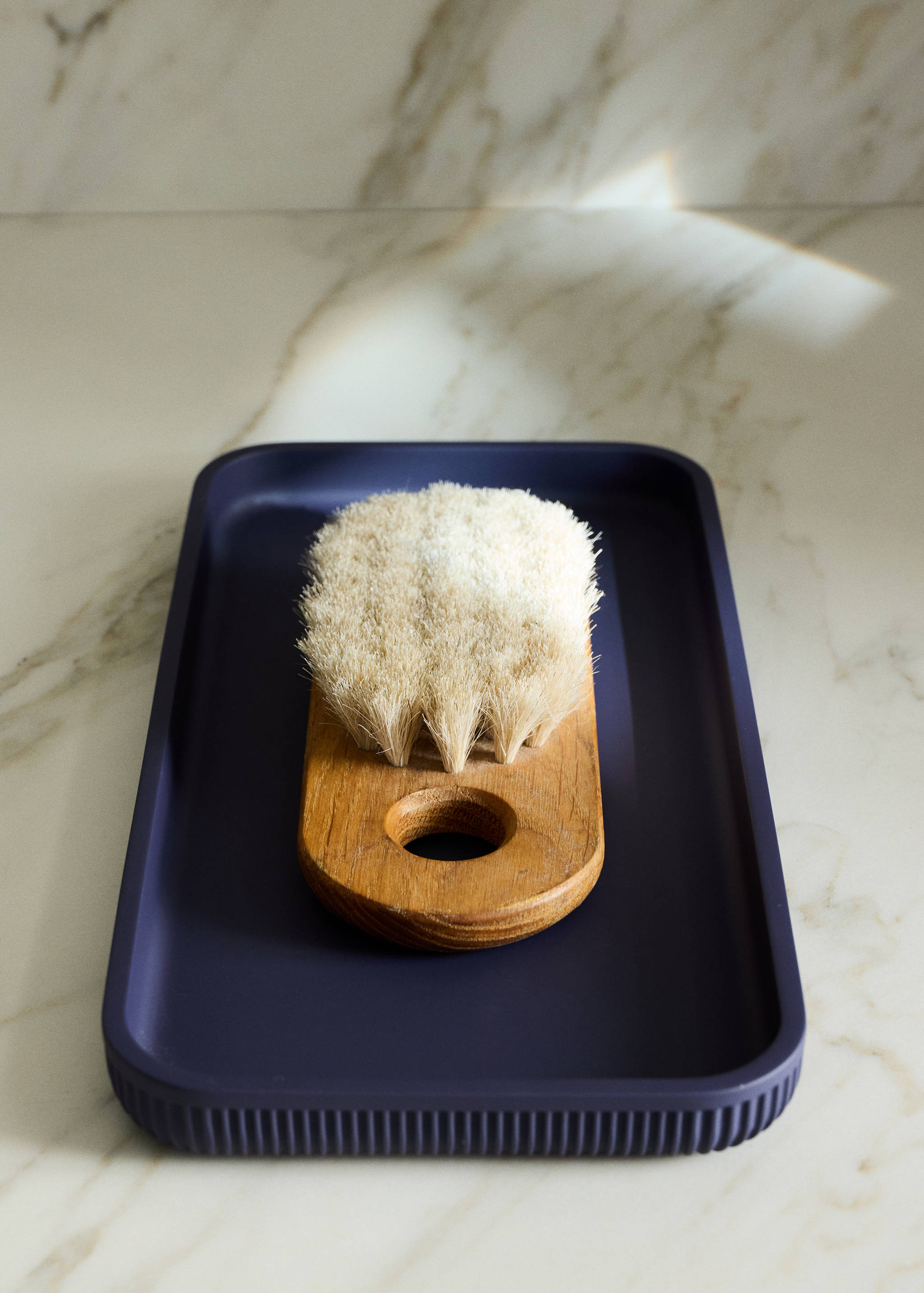 Striped resin bath tray - General plane
