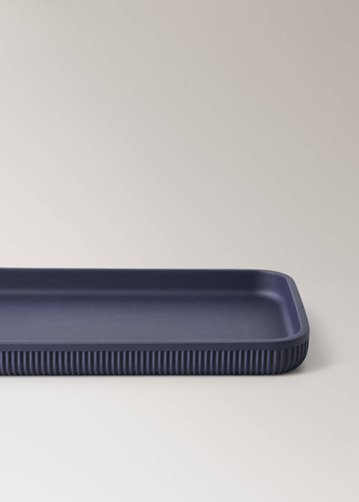 Striped resin bath tray — Blue