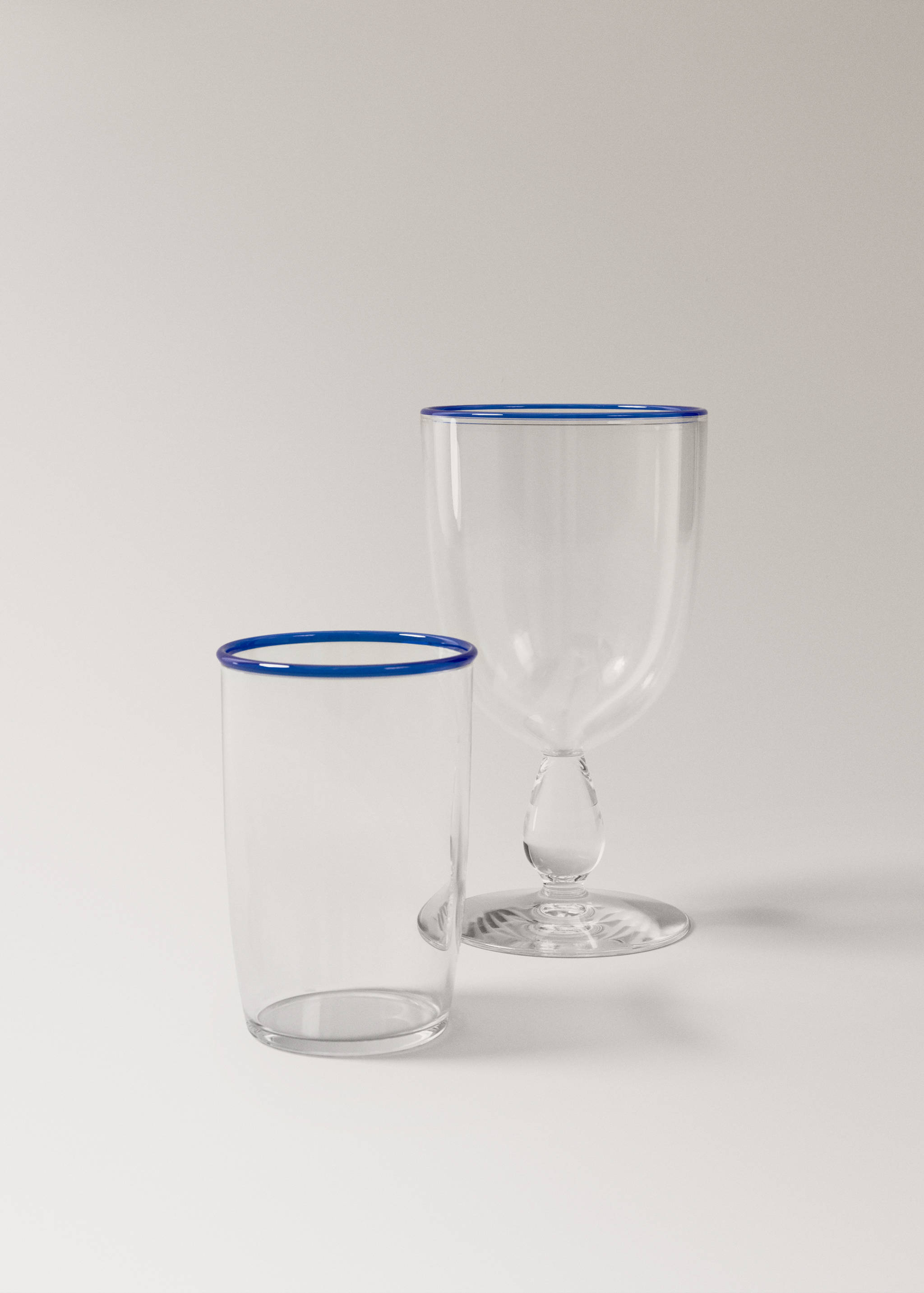 Borosilicate glass with coloured rim - Details of the article 3