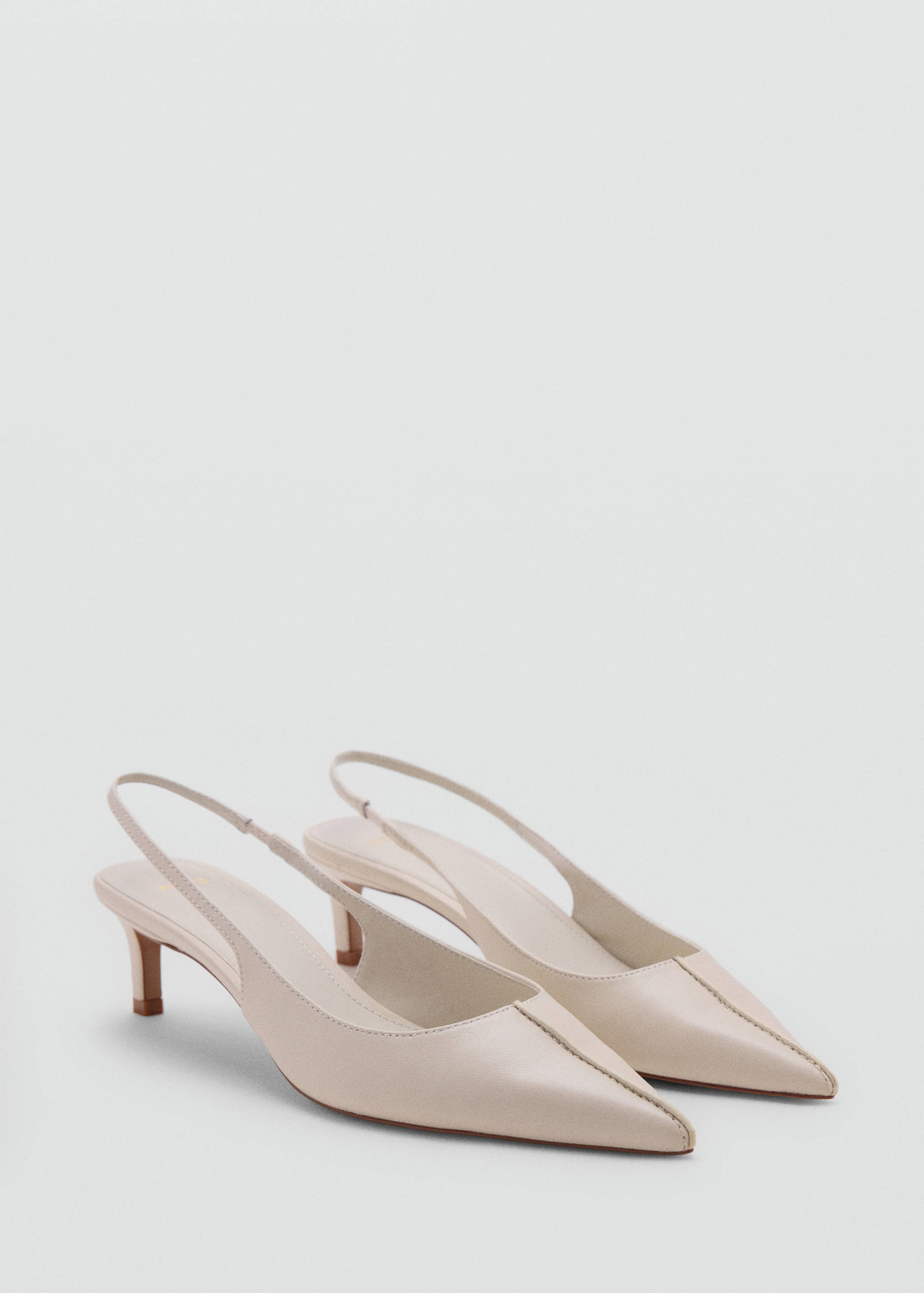 Chaussures à talon kitten bout pointu - Plan moyen