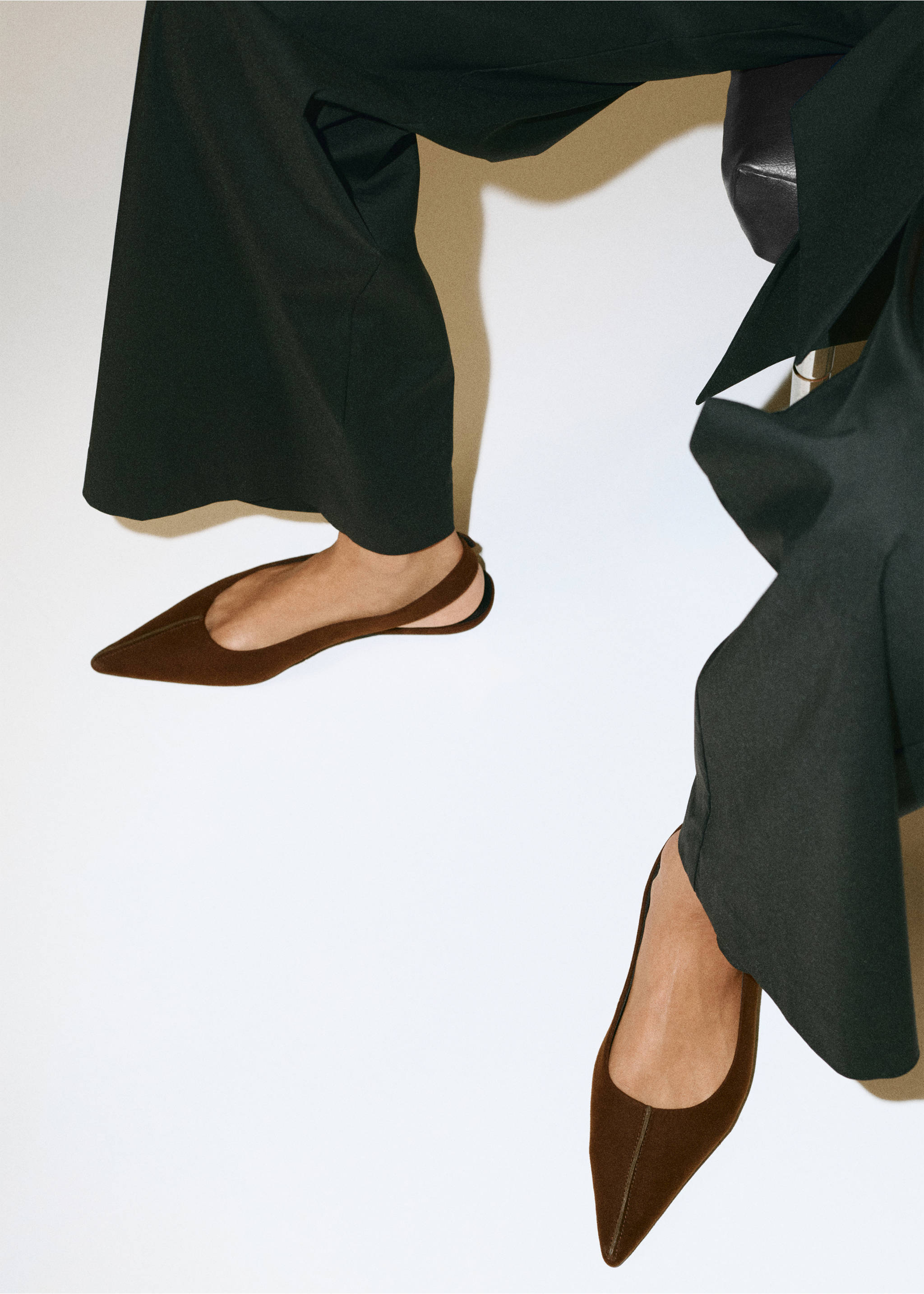 Pointed toe flat shoes - Details of the article 9, Chocolate. Ref: 37093882-00.
