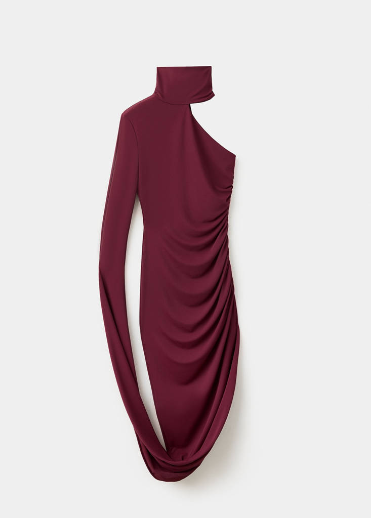 Turtleneck dress with asymmetrical sleeves — Maroon