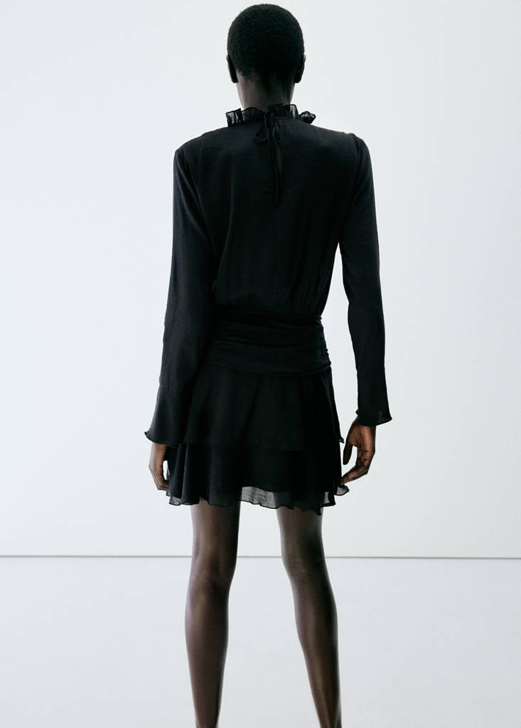 Ruffled dress with a shirred waist — Black