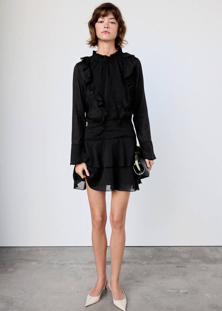 Ruffled dress with a shirred waist — Black
