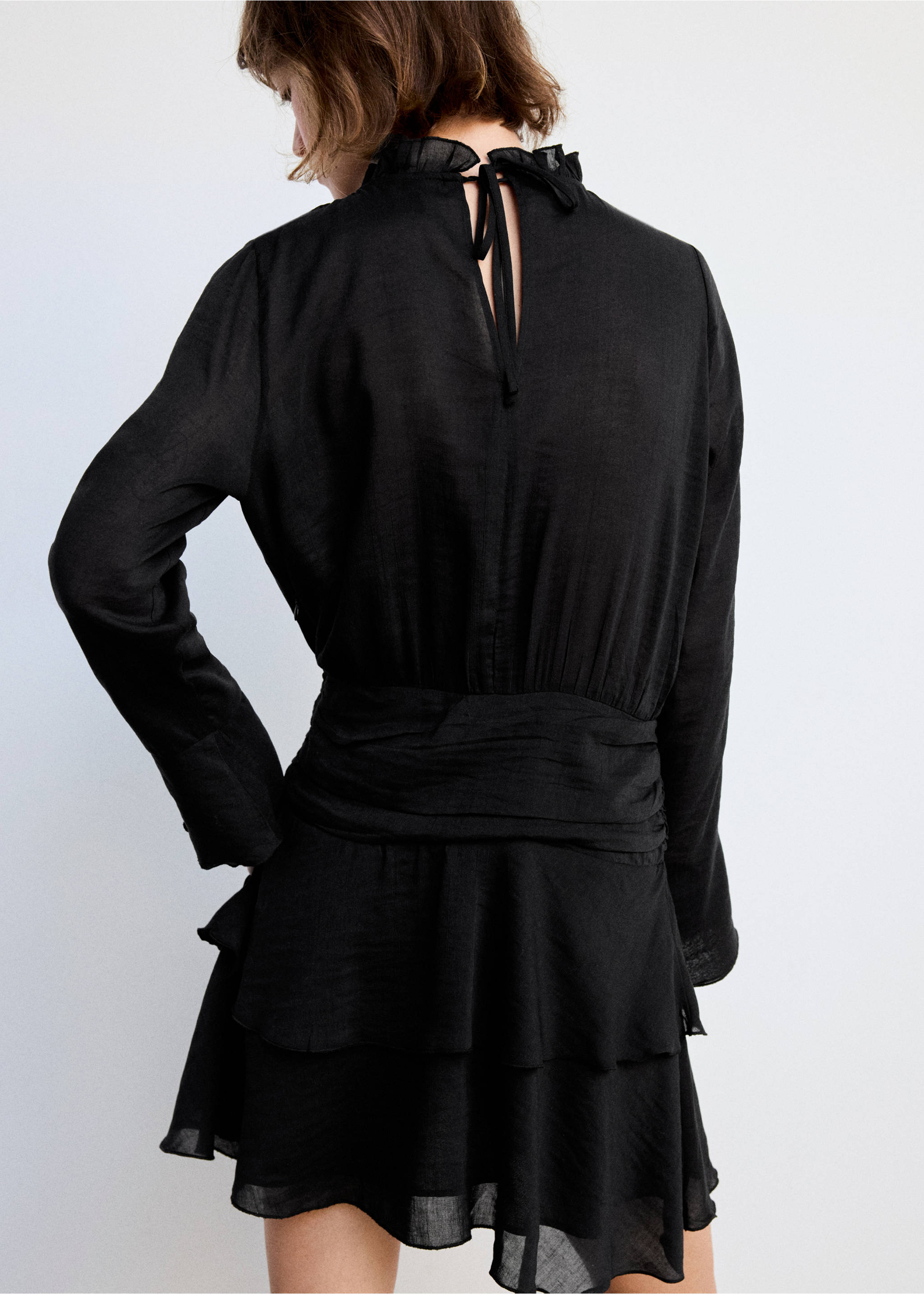Robe à volants taille froncée - Verso de l’article, Noir. Ref: 37093891-01.