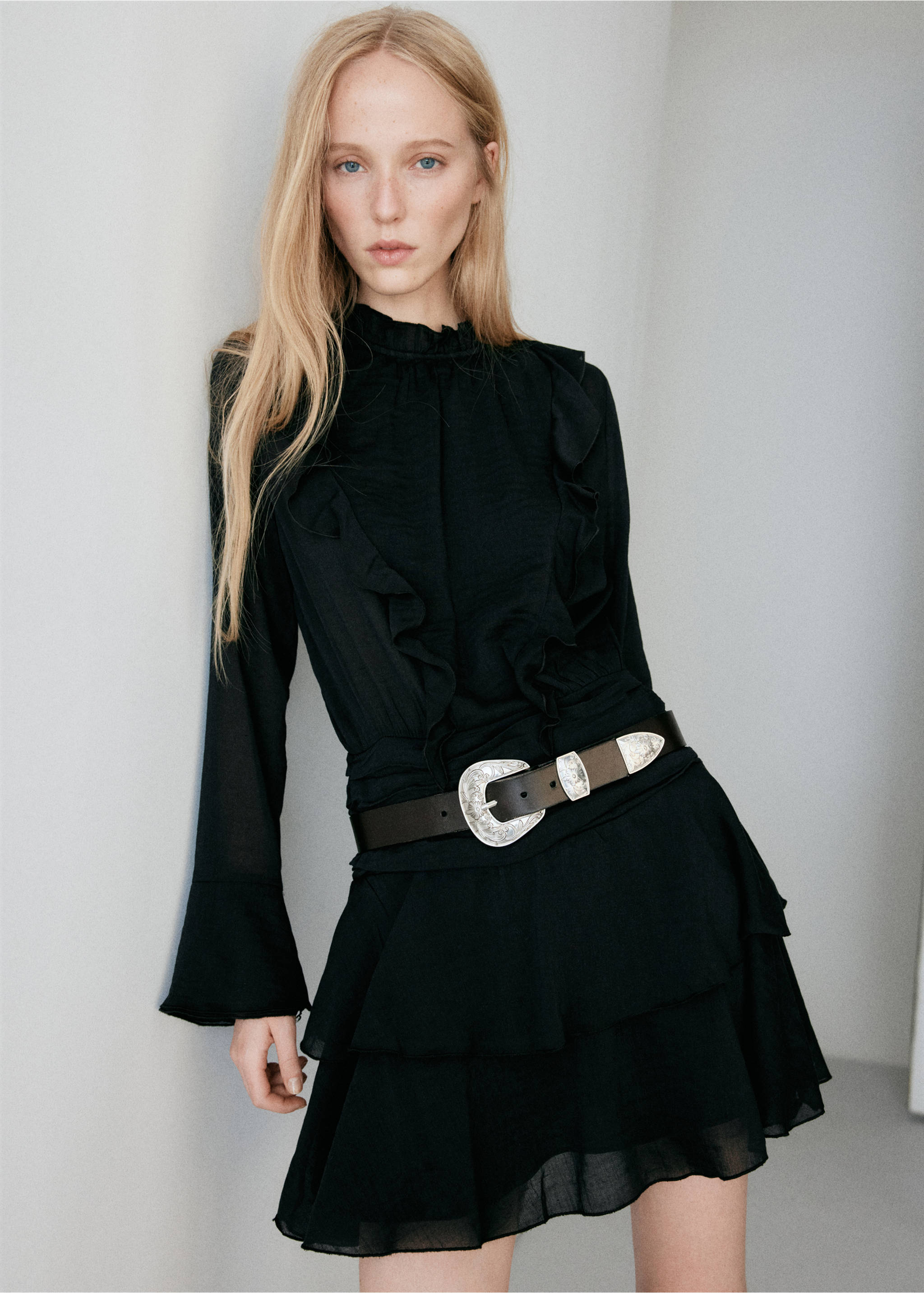 Ruffled dress with a shirred waist - Medium plane, Black. Ref: 37093891-02.