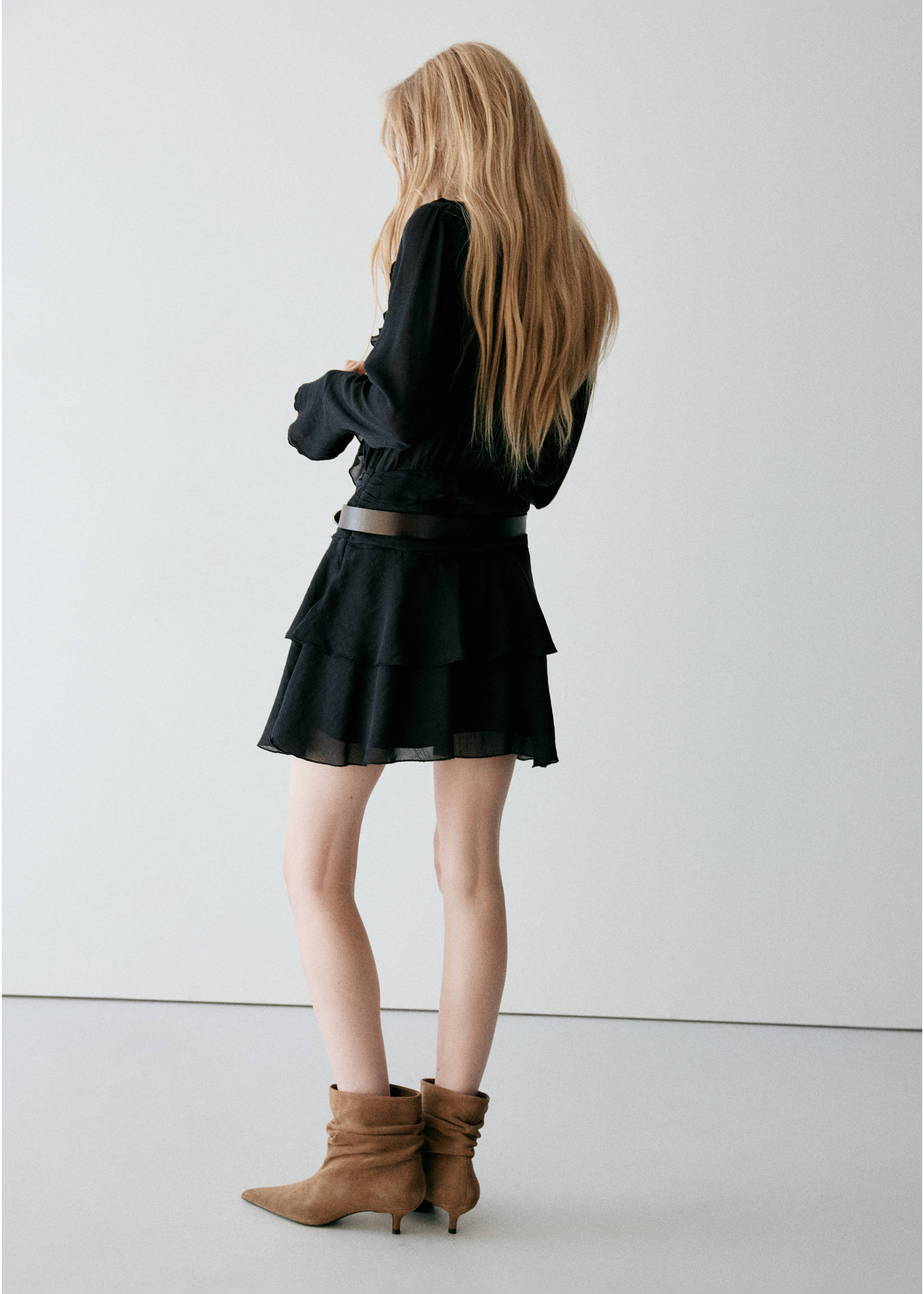 Ruffled dress with a shirred waist - Reverse of the article, Black. Ref: 37093891-02.