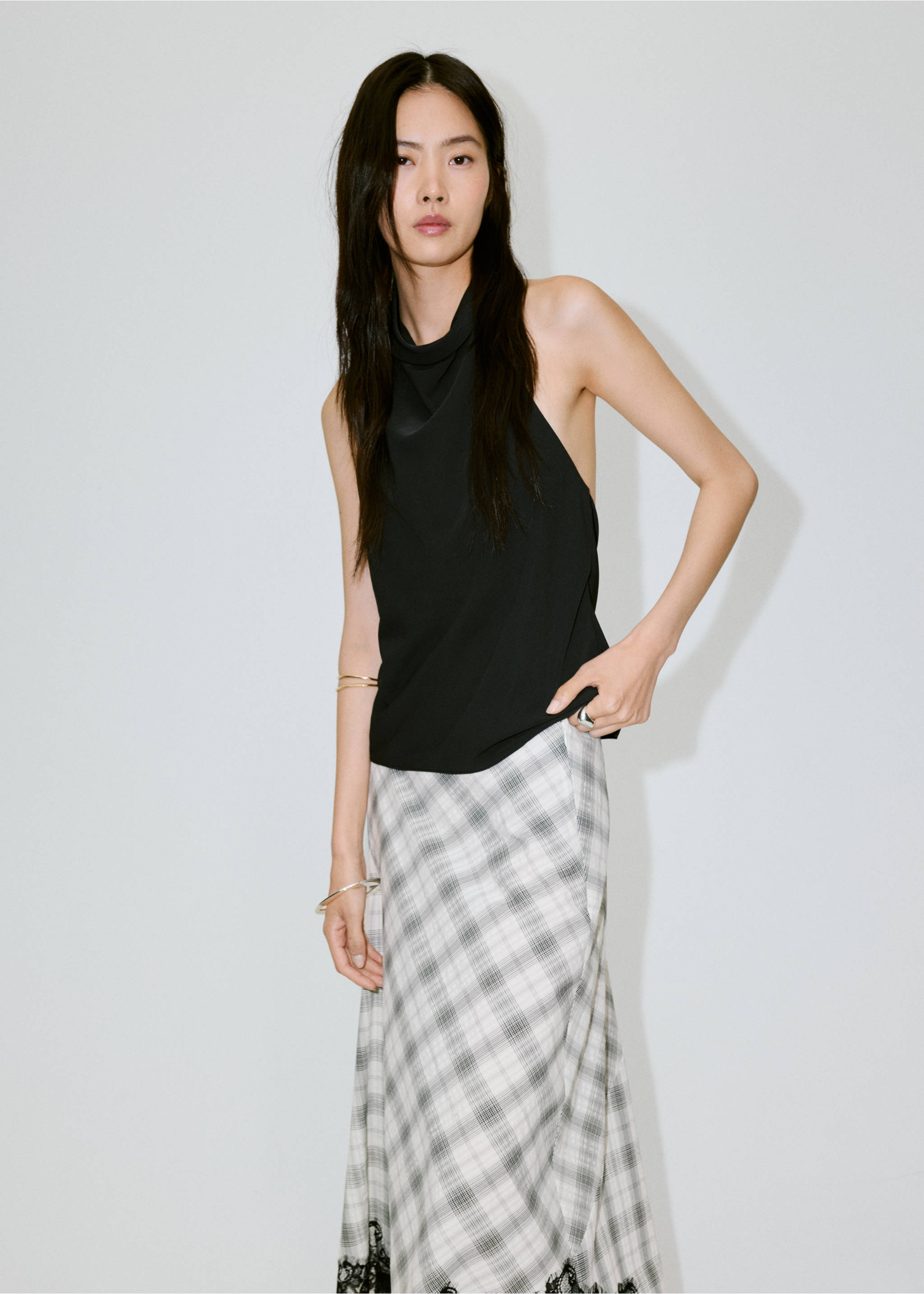 Fluid midi checked skirt - Details of the article 1, White. Ref: 37094067-00.