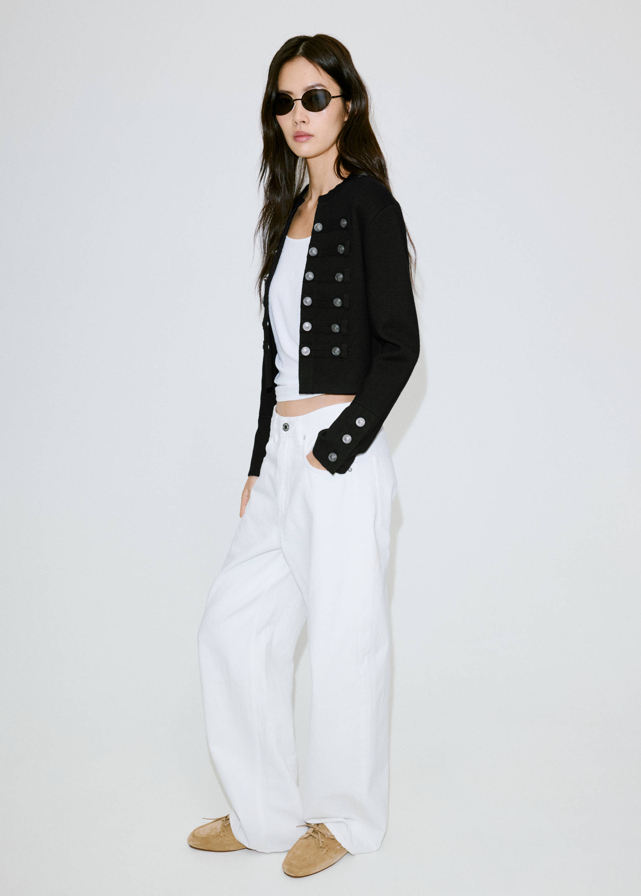 Fine-knit buttoned jacket - General plane