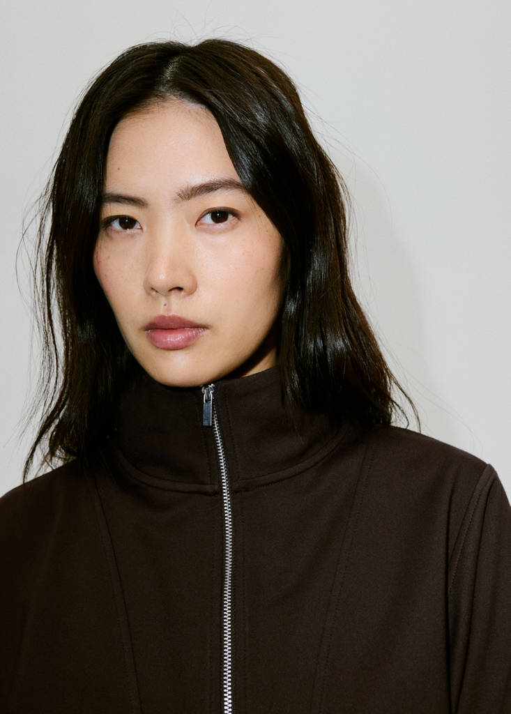 Turtleneck sweatshirt with zip — Brown