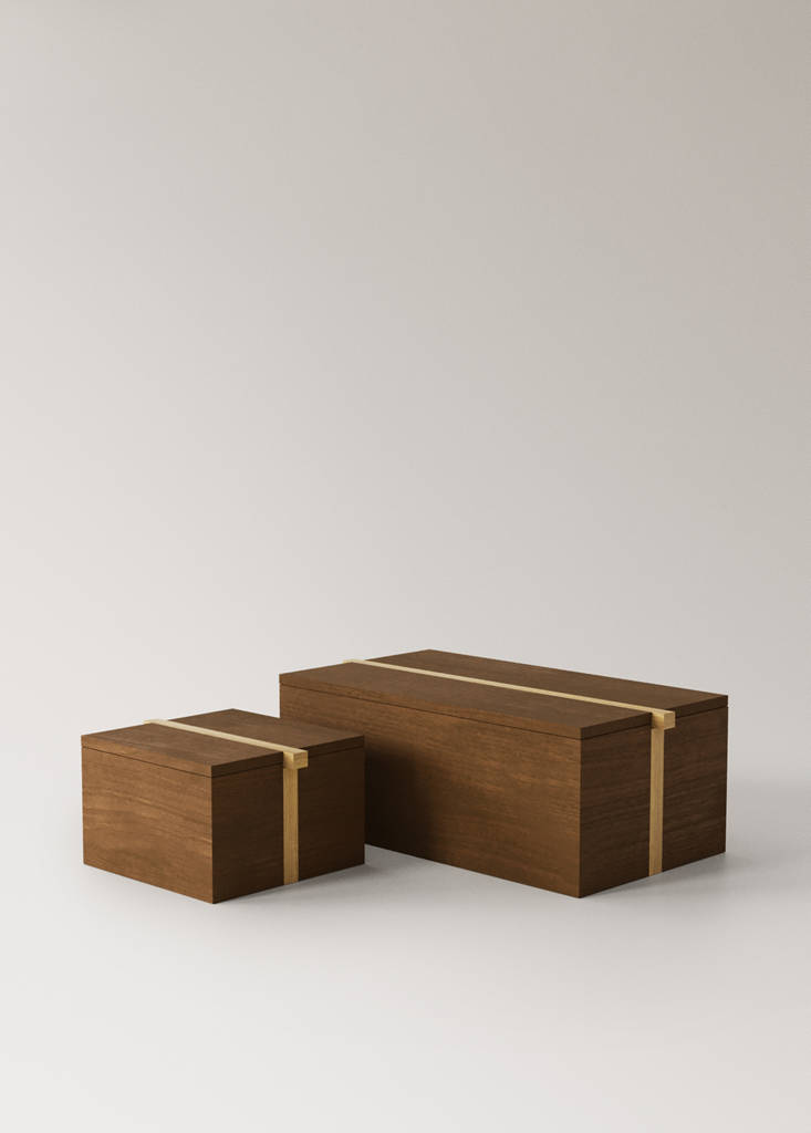 Medium bicolour wooden square box — Brown