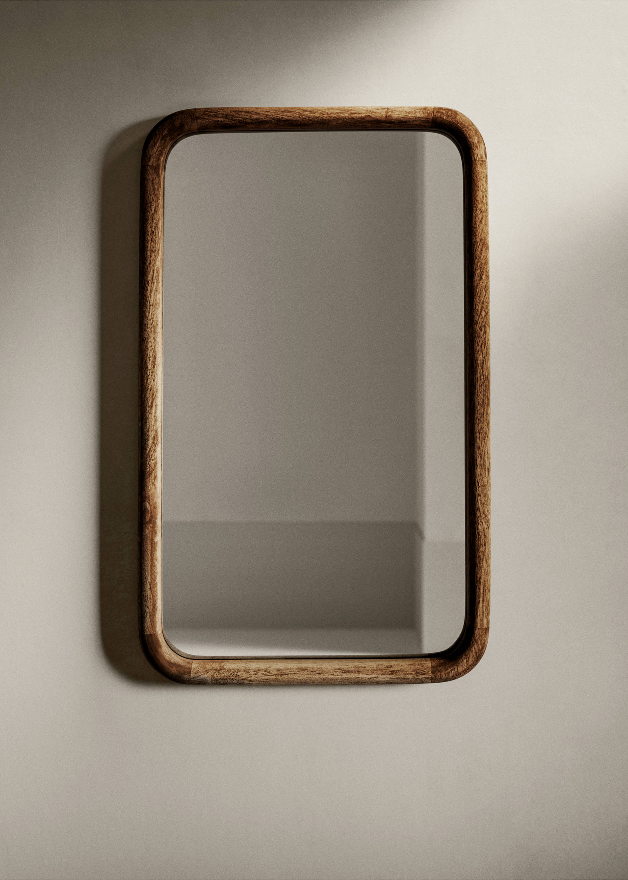Rounded rectangular wooden mirror - General plane, Brown. Ref: 37094079-00.